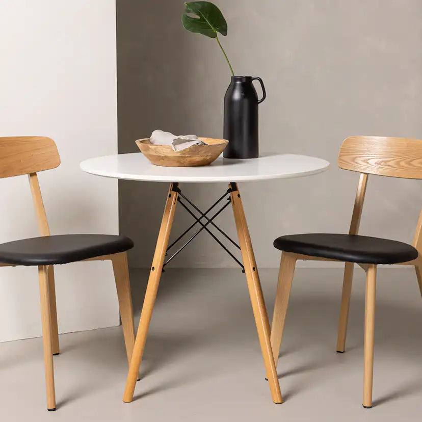 Matgrupp Venture Home Danburi Ø 60 cm med 2 Sanjos Stolar