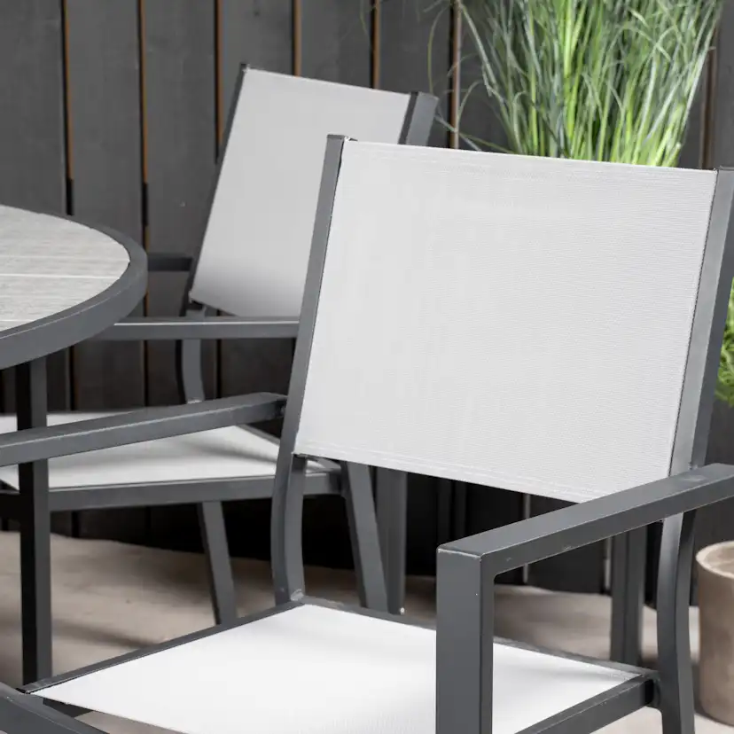 Parma - Table ø 140 - Svart Alu /Grey Aintwood+Copacabana Ar Grå