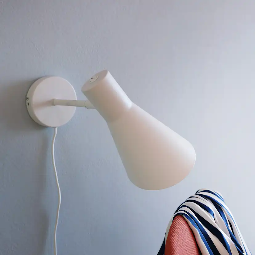 Vägglampa Dyberg Larsen DL12 Vit
