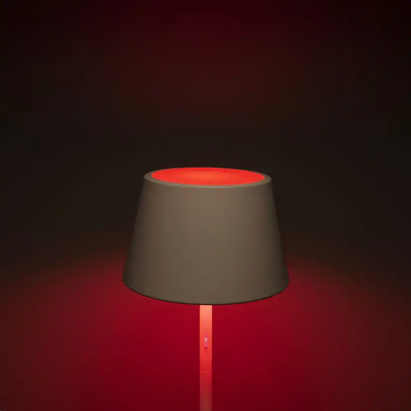 Golvlampa Gnosjö Konstsmide Pomezia USB