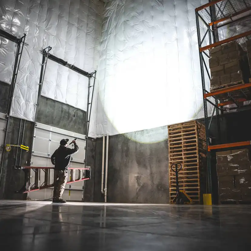 Uppladdningsbar Coast XP40R Ficklampa med PowerIQ Real-time Display 8000 lumen