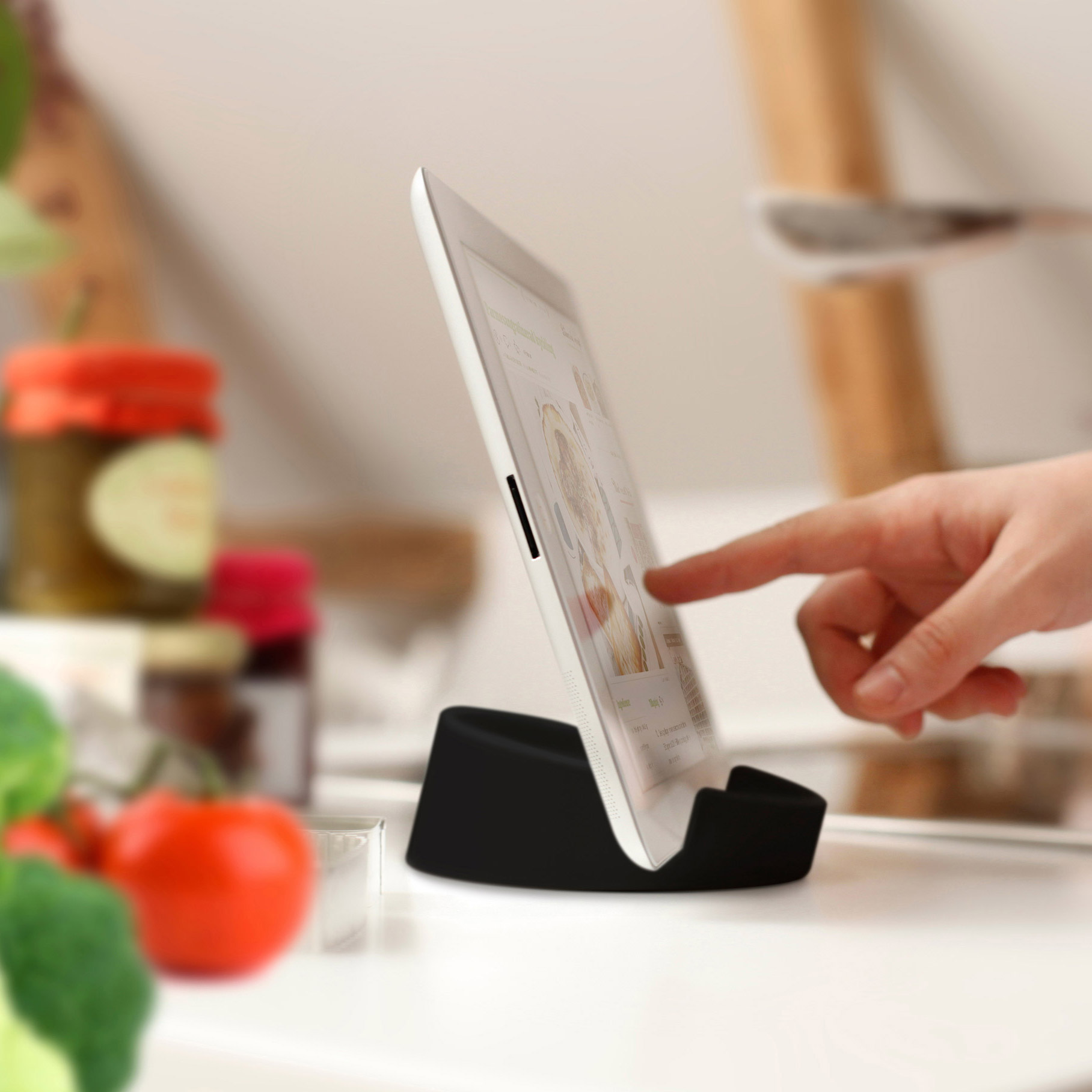 Kitchen Tablet Stand - Svart. ø11,4 cm, 4,5 cm hög. Silikon Färg: Svart