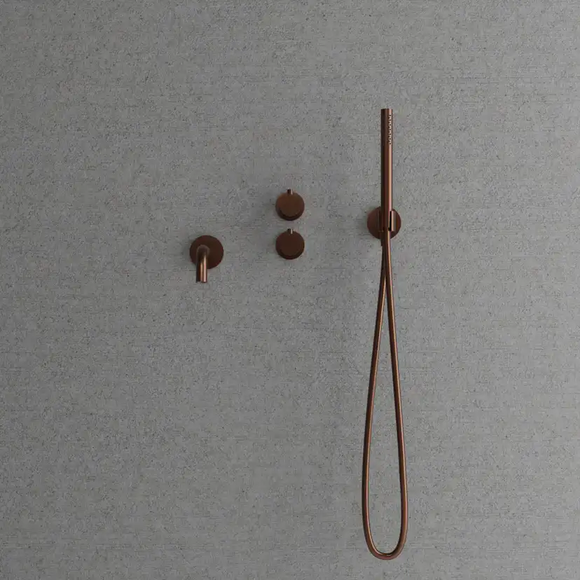 Takduschset Scandtap Steel Harmonized 3X för Inbyggnad Amber Amber/Koppar