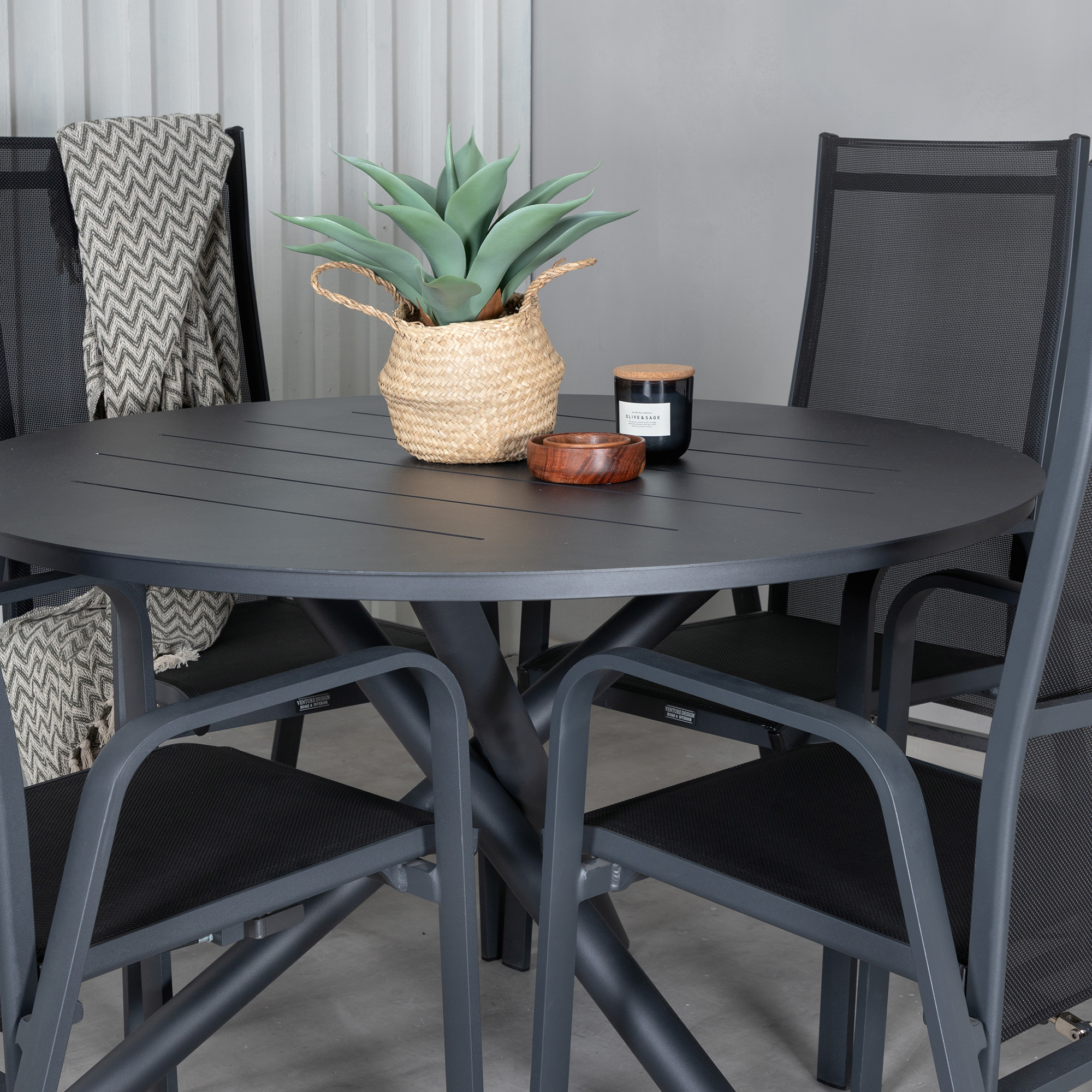 Matgrupp Venture Home Ande med 4 Cubb Recliner Matstolar