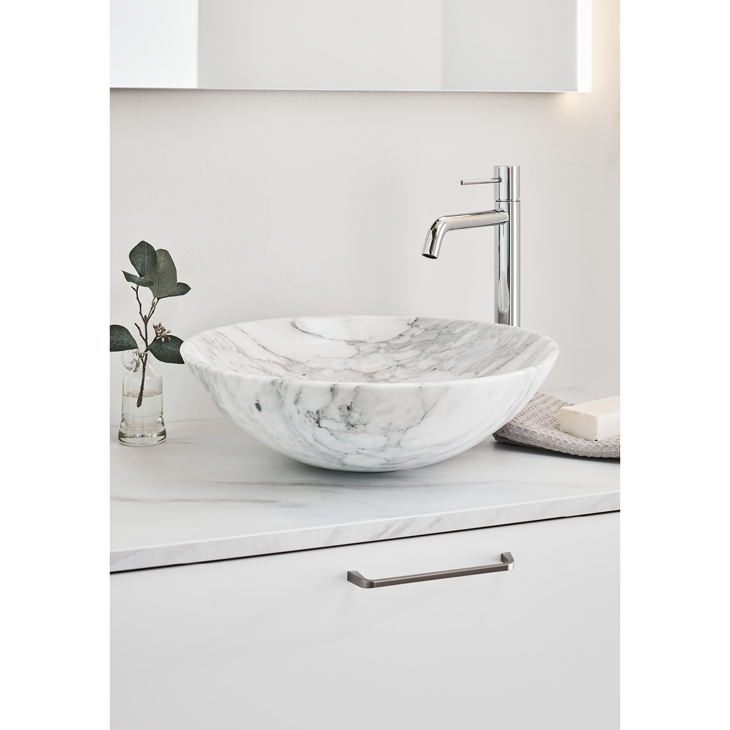 Tvättställ Noro Marble med Tvättställsblandare Vogue