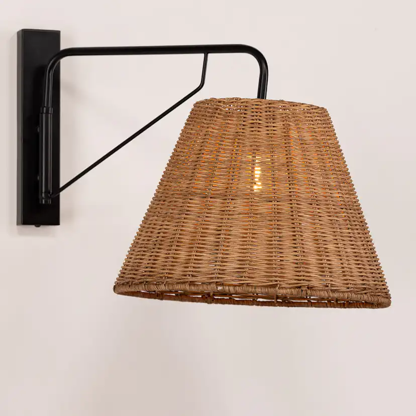 Vägglampa Vind Stala