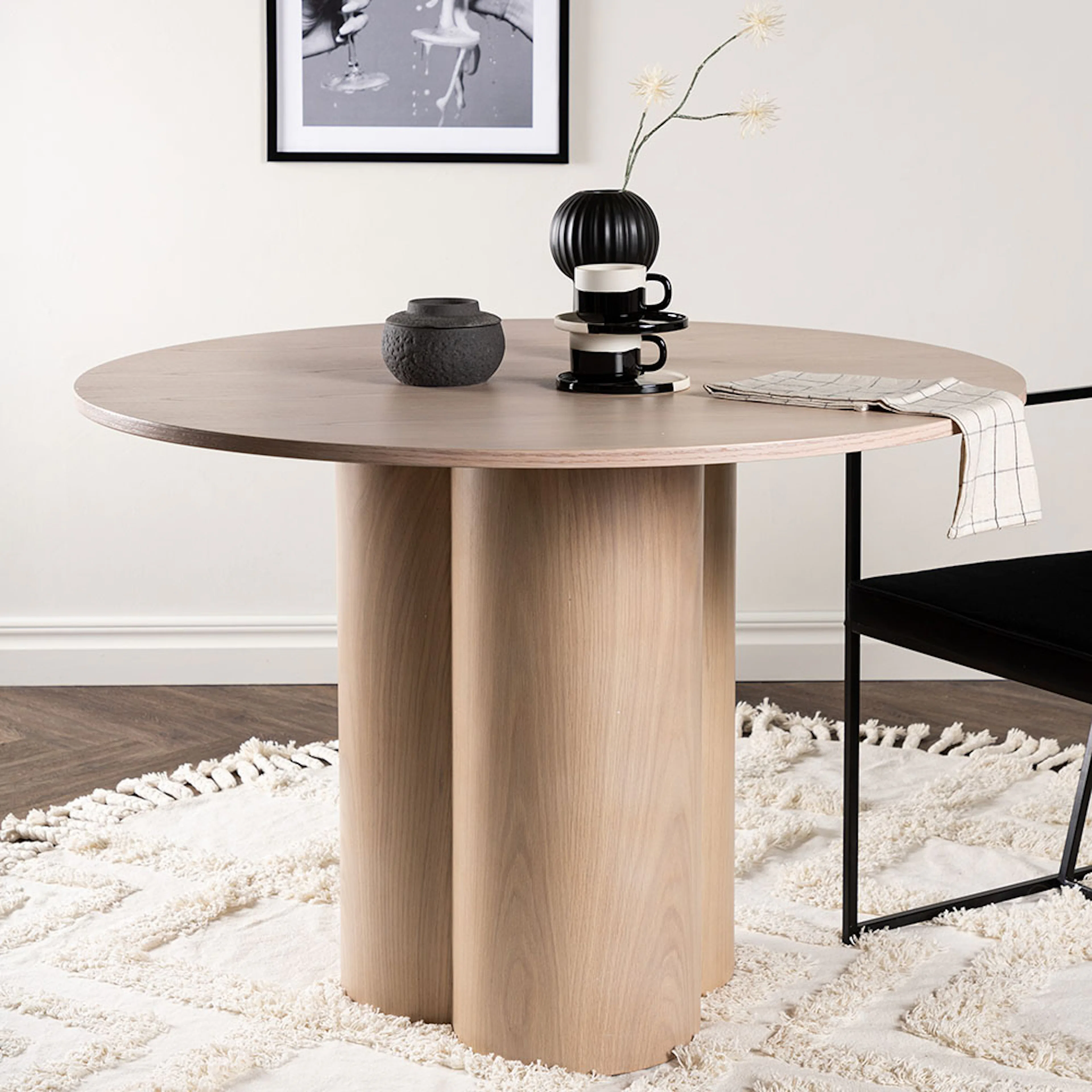 Olivia Dining Table - Whitewash / Whitewash Veneer Vittvättad