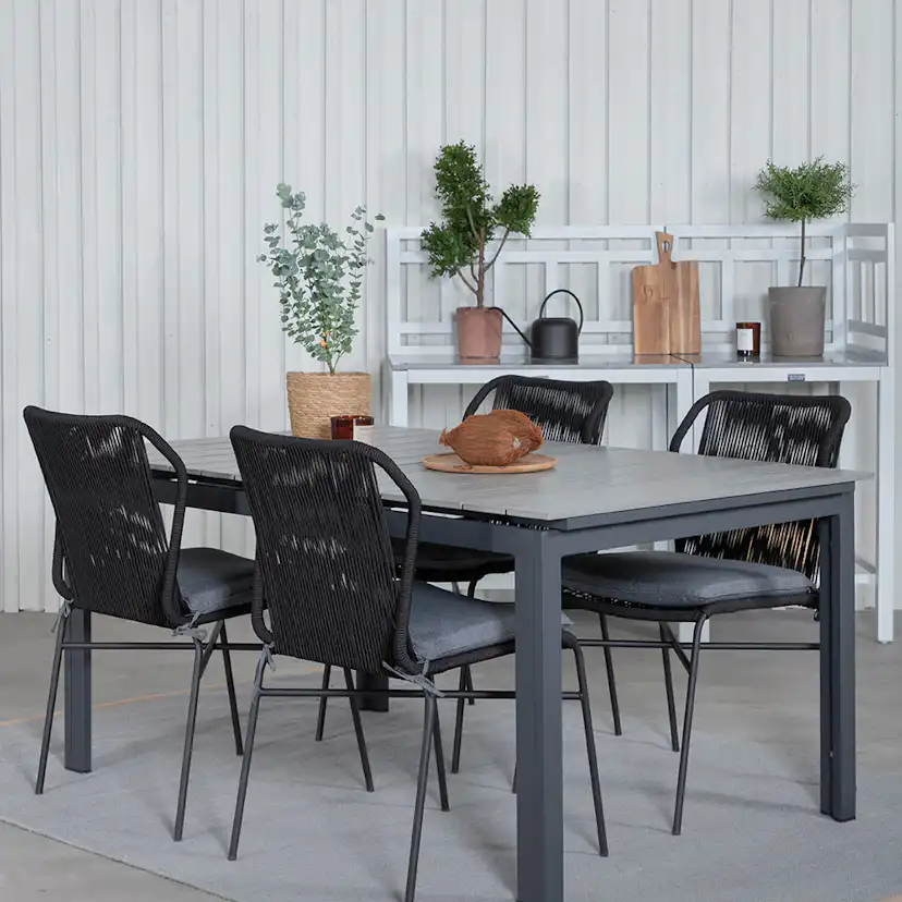 Matgrupp Venture Home Lova med 4 Jefferson Stapelbara Matstolar