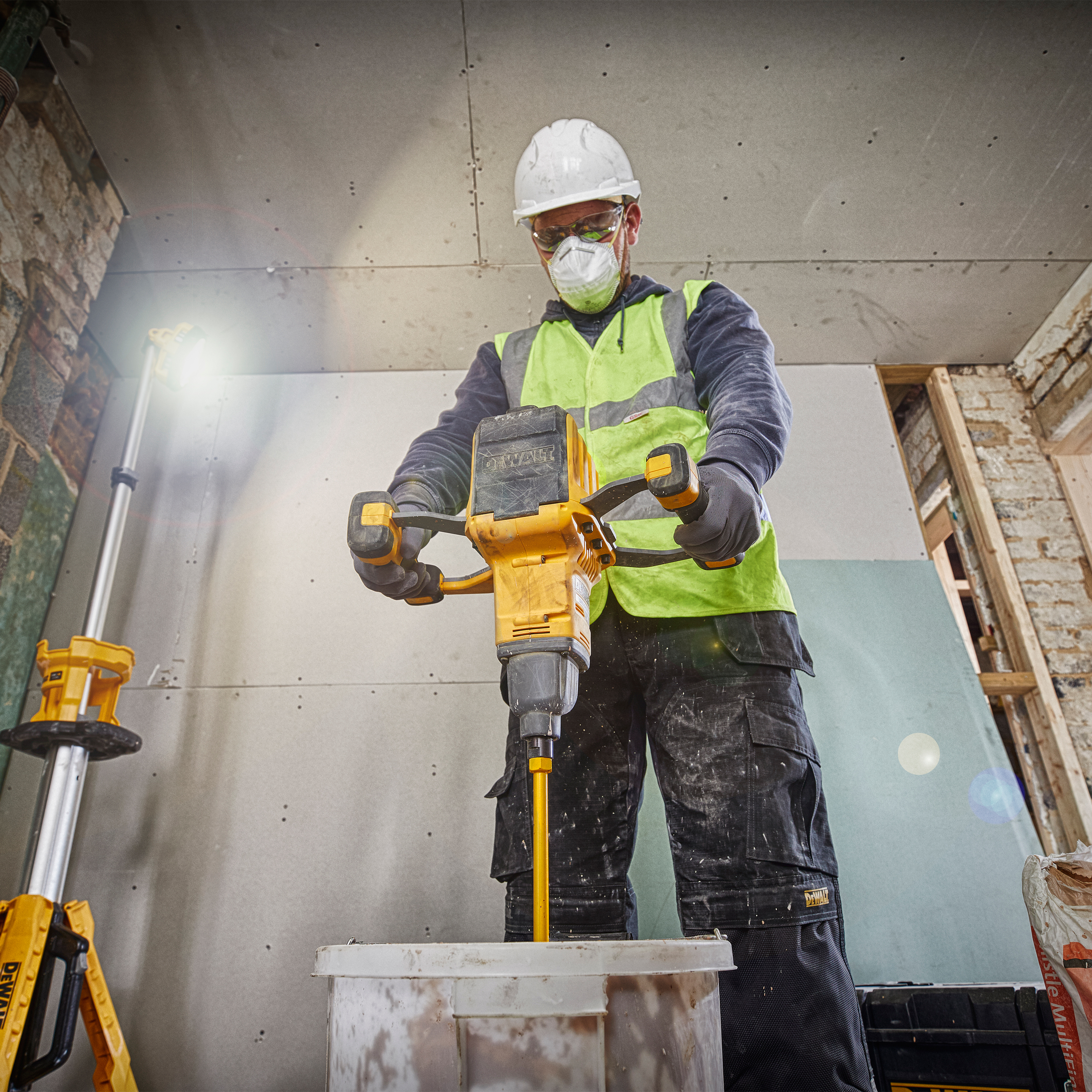 Maskinomrörare Dewalt DCD240X2-QW Med batteri och laddare 54 V