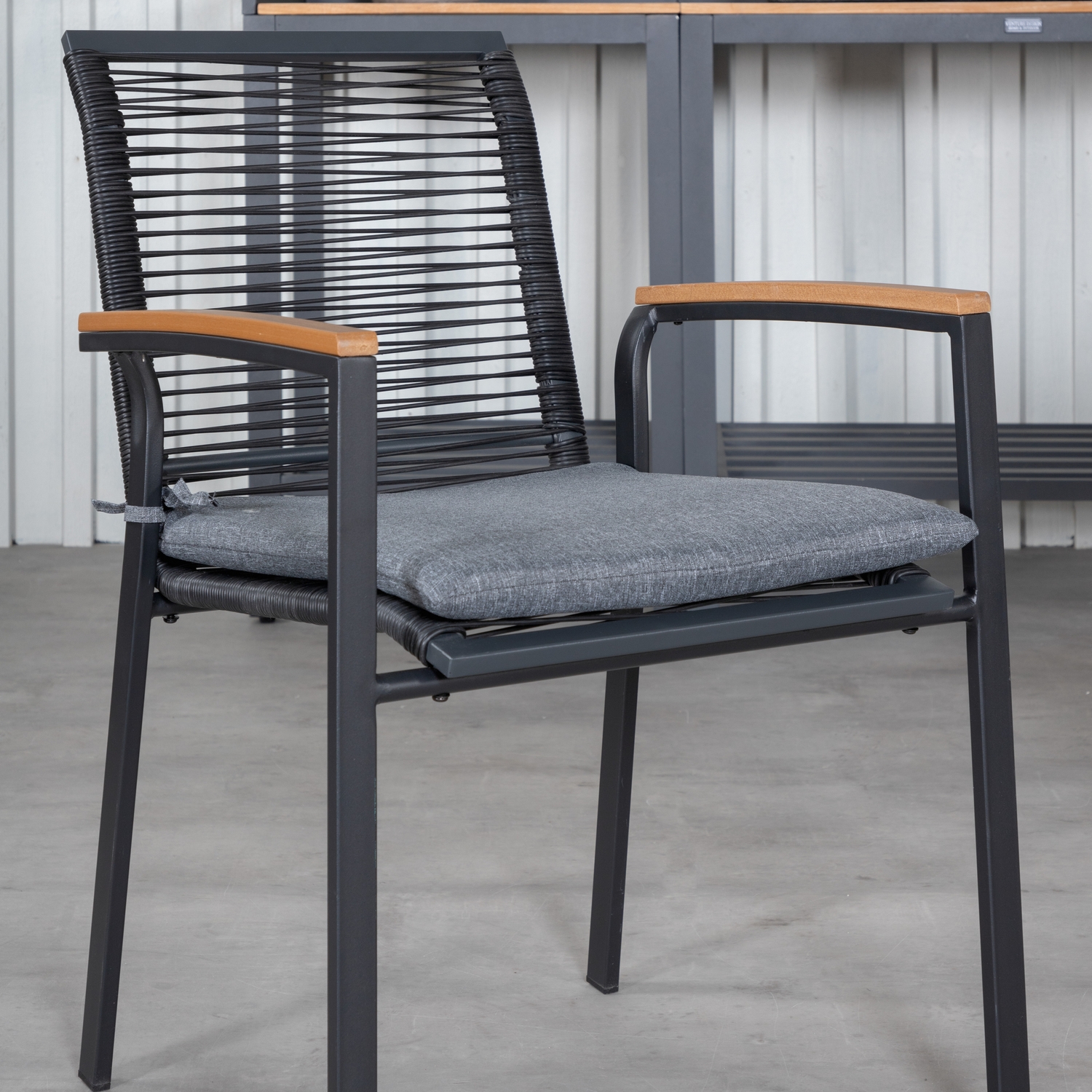 Matgrupp Venture Home Perla 152 med 4 Douglas Matstolar