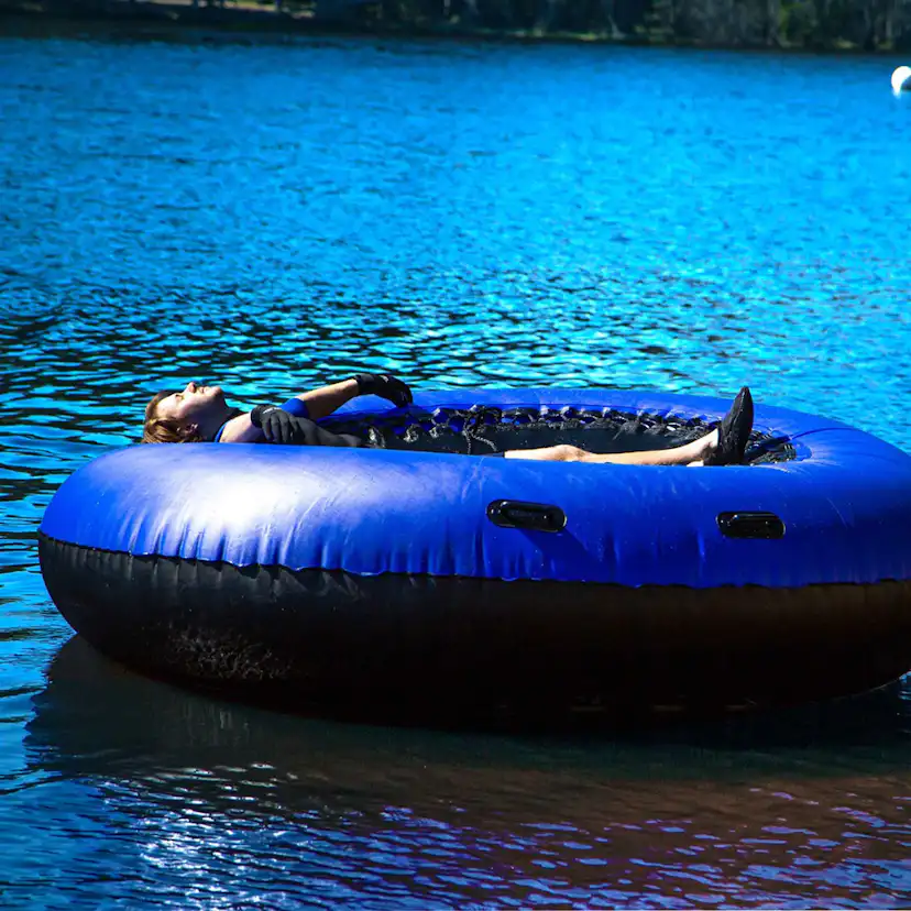 Vattenstudsmatta Deep Sea Water Trampoline med Plattform