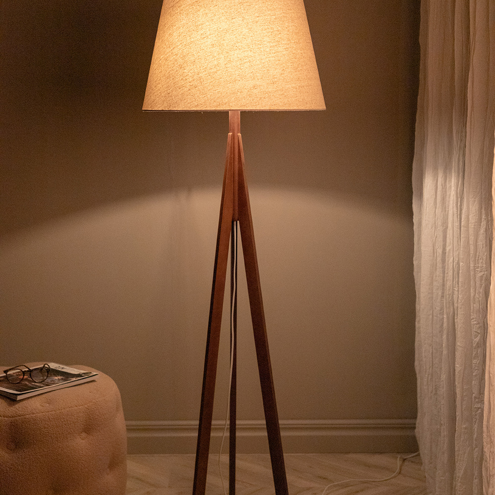 Golvlampa Venture Home Kona