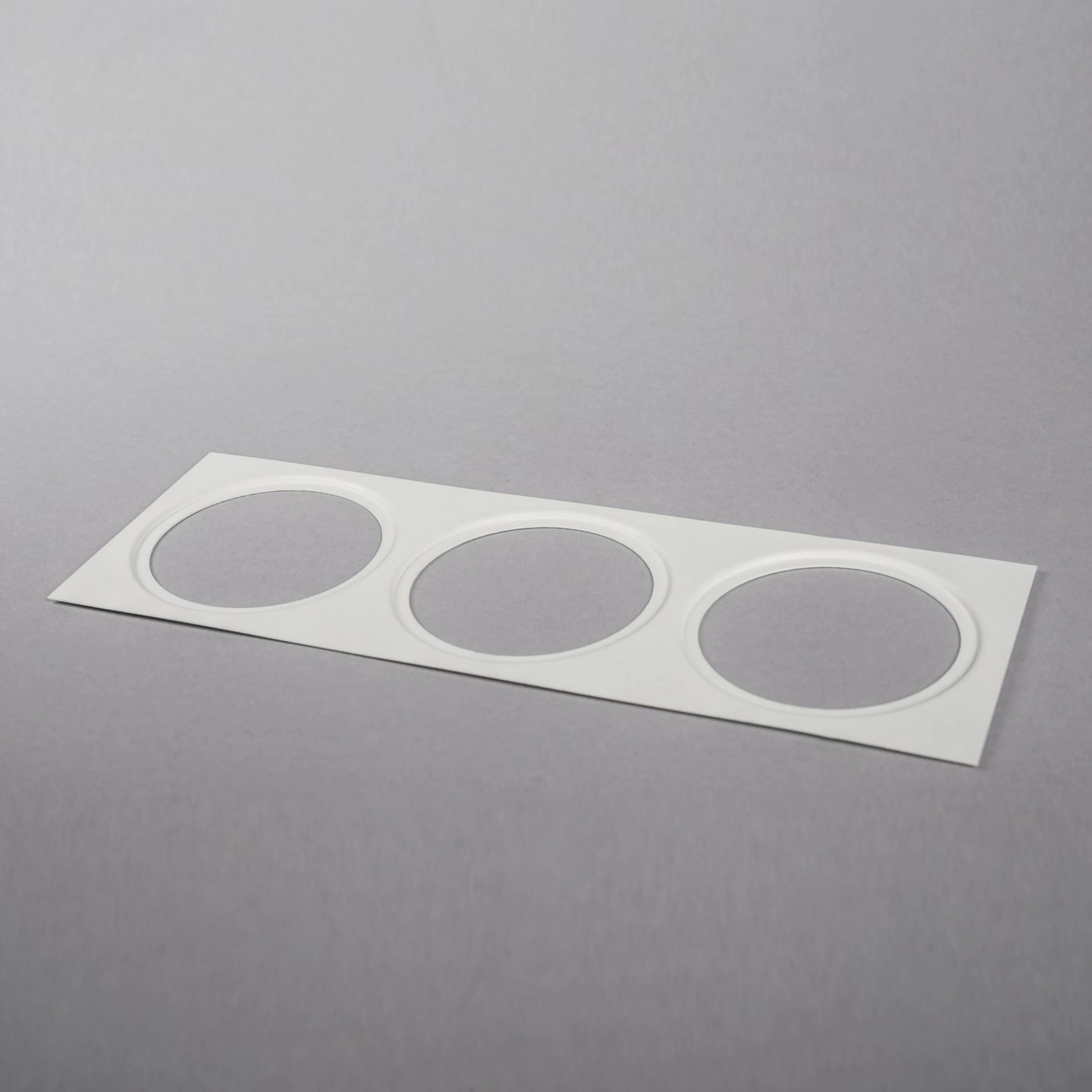 Dekorram III Ø85 Vit 325 mm, 3 armaturer