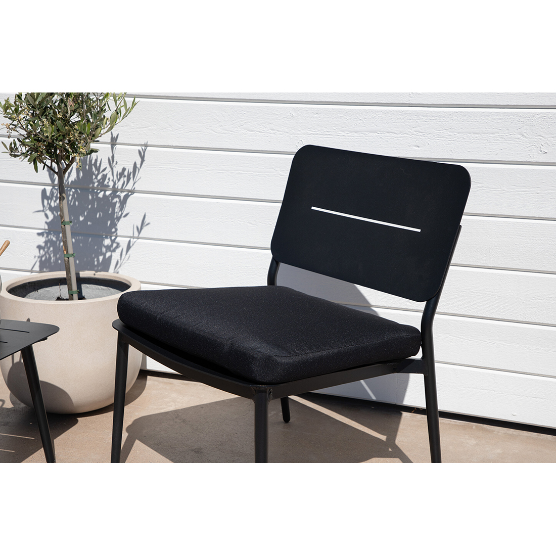Lina lounge Chair - Black / Black Cushion Svart