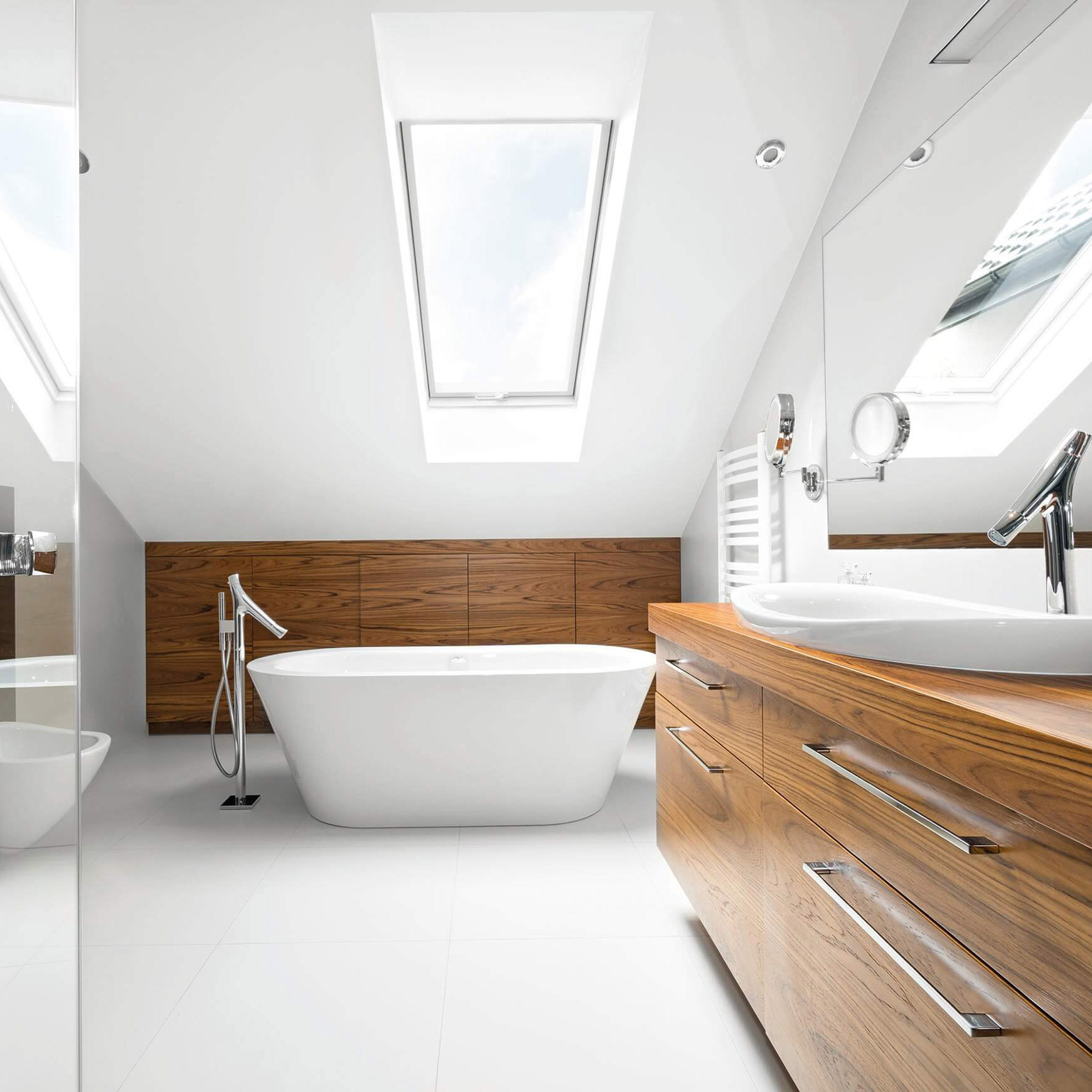 Takfönster Fakro PVC Pivåhängt 2-Glas Lagerfört