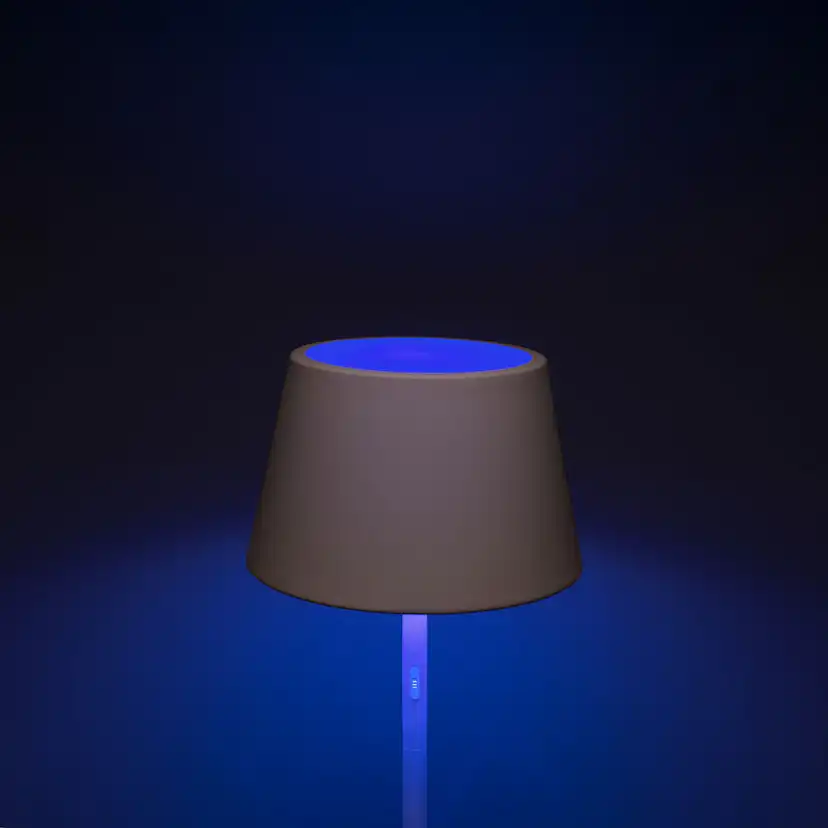 Golvlampa Gnosjö Konstsmide Pomezia USB