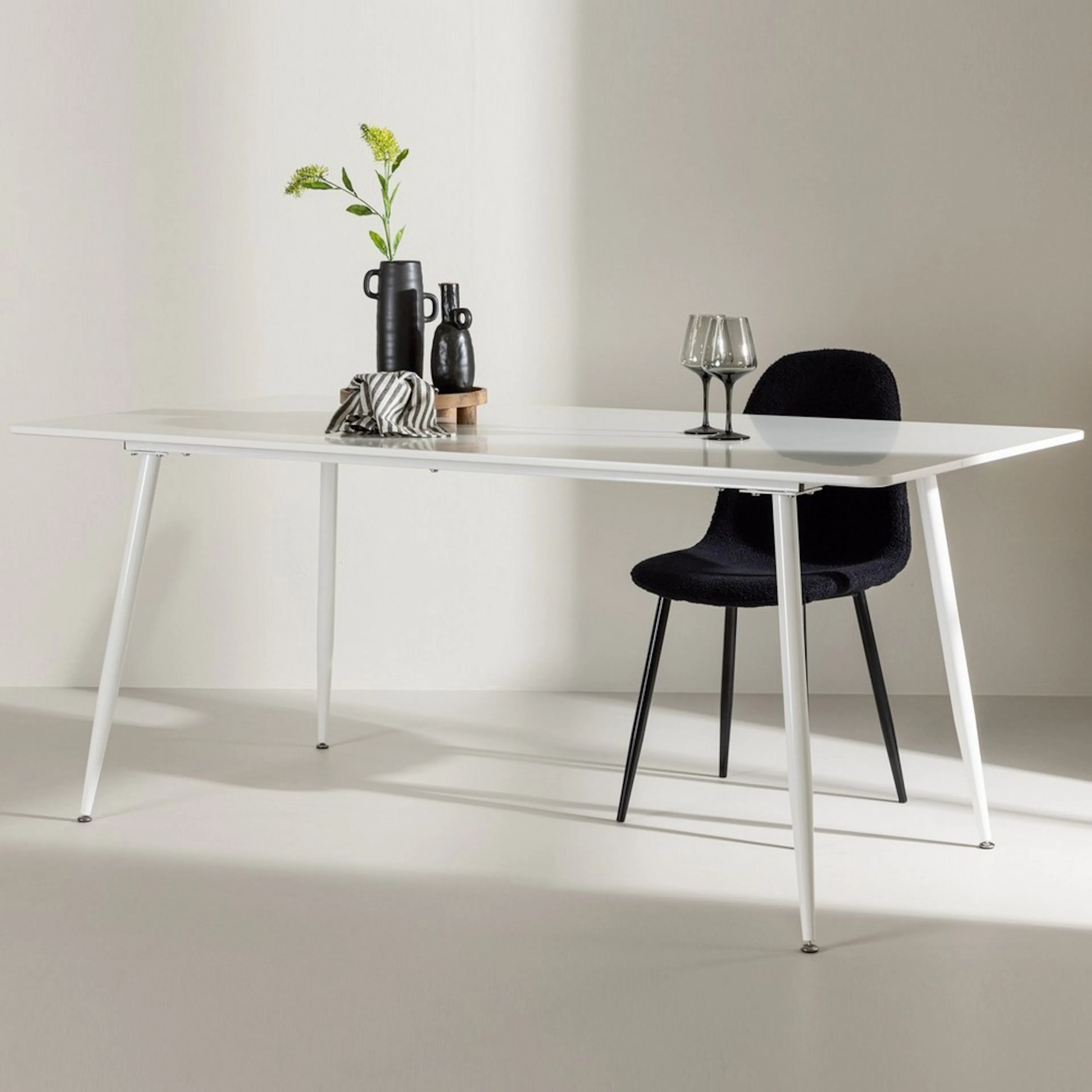 Matbord Venture Home Silar