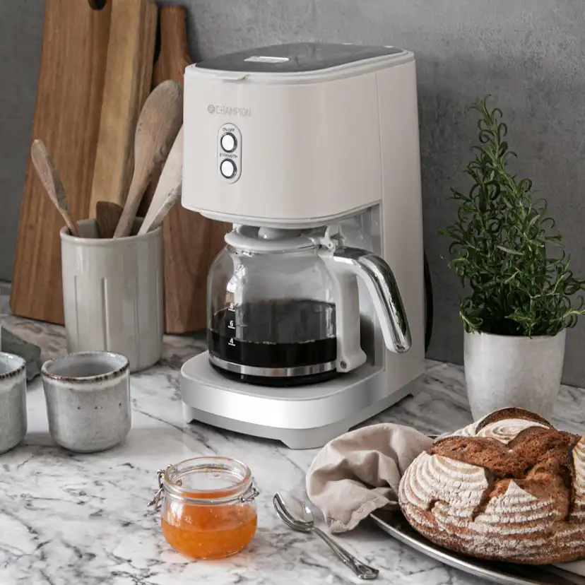 Kaffebryggare Champion 12-koppar/1,5L KB610 Creme White Series