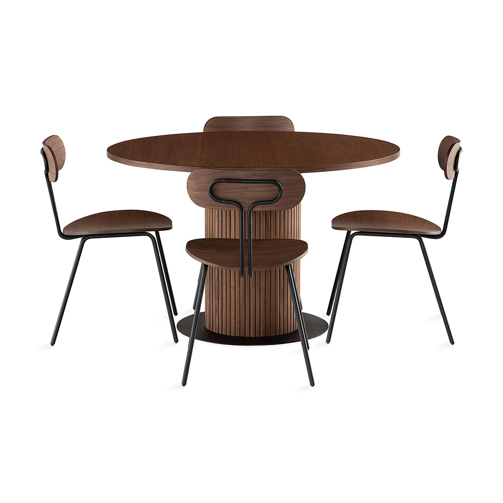 Matgrupp In Living Noira med 4 Stolar