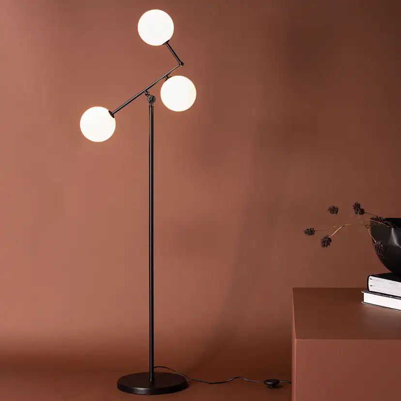 Golvlampa Venture Home Marsan