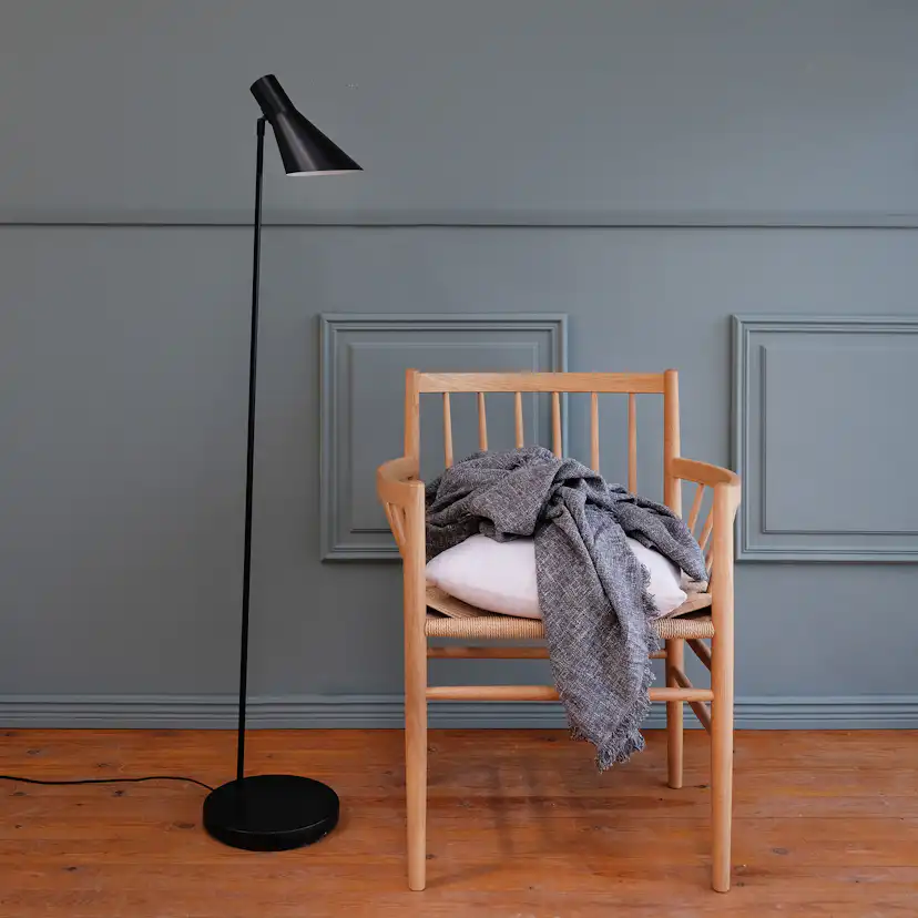 Golvlampa Dyberg Larsen Denver