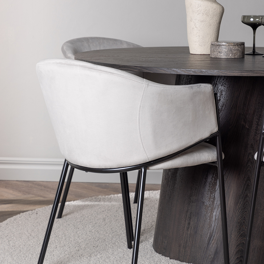 Matgrupp Venture Home Lanzo Ø120 cm med 4 st Evelina stolar