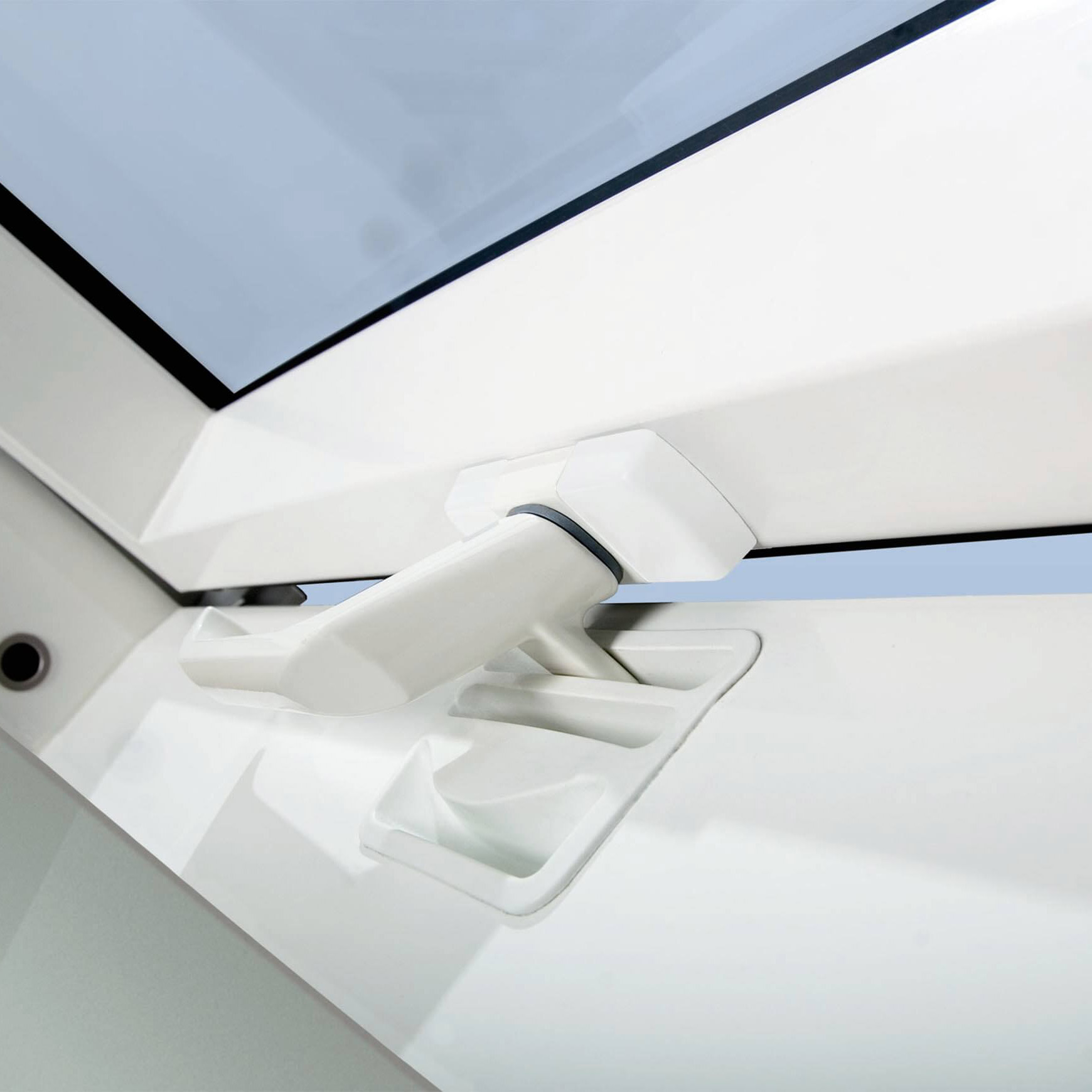 Takfönster Fakro PVC Pivåhängt 2-Glas Lagerfört