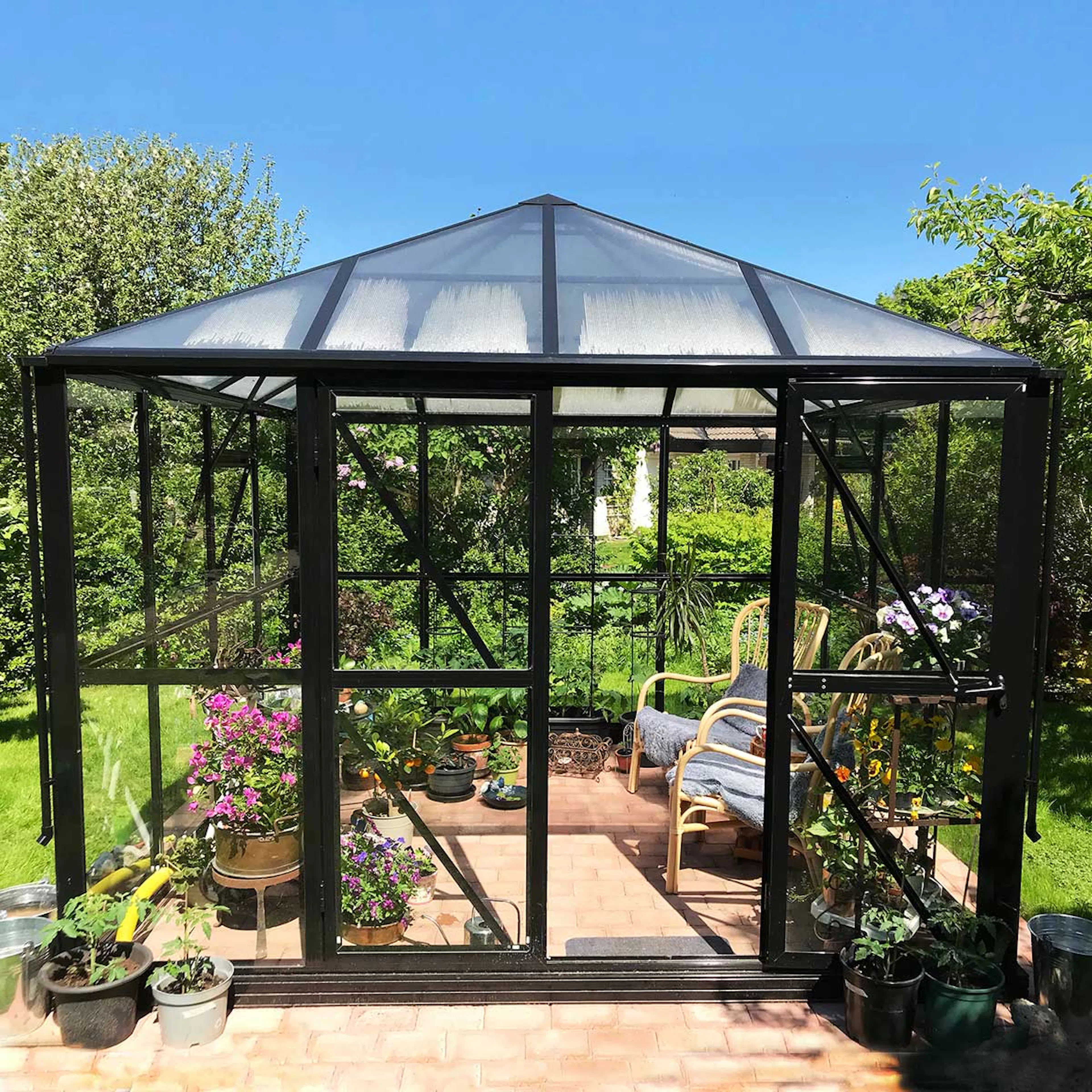 Gazebo 8,4m2, glas, pc-tak, med sockel, Svart Svart