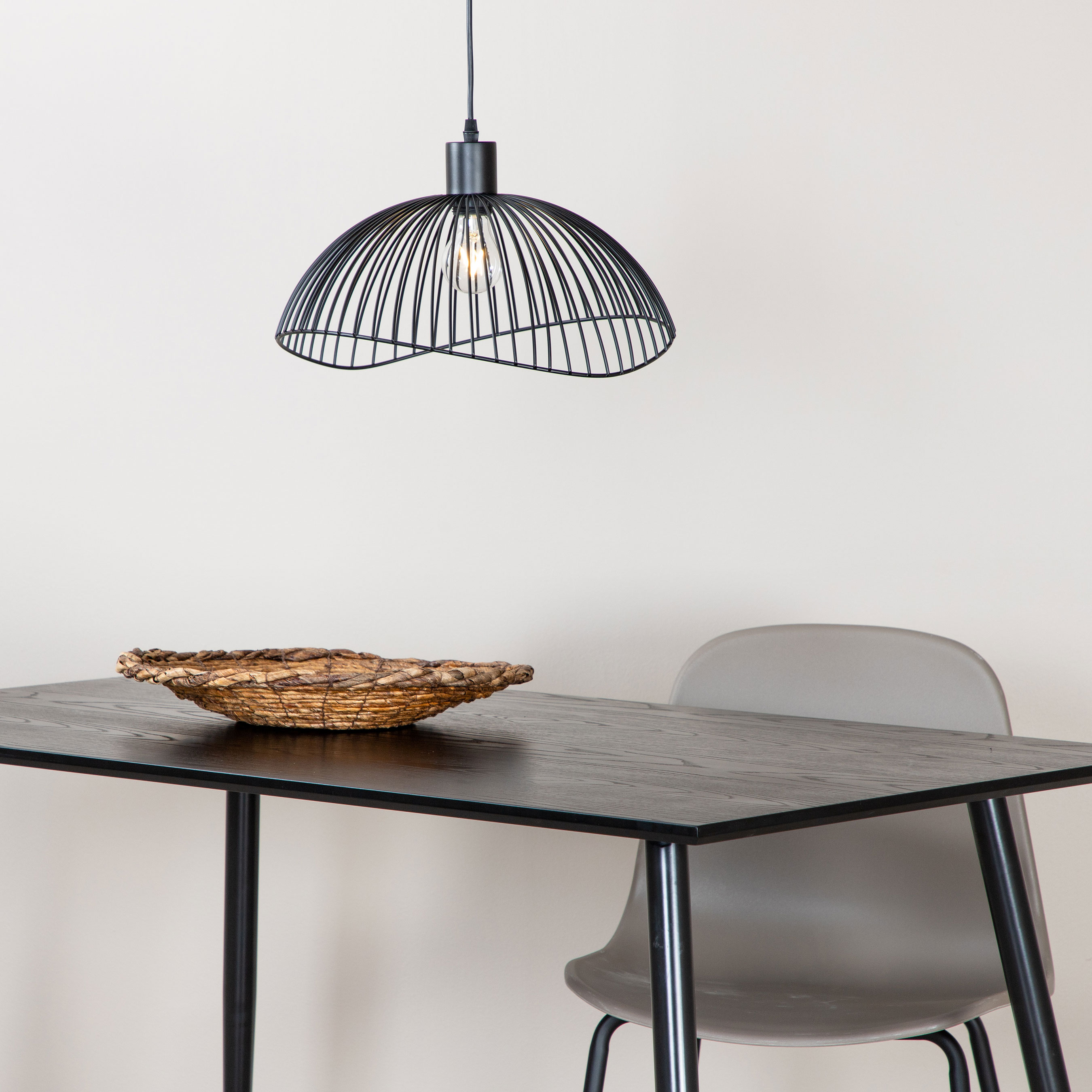 Elsa Pendant Lamp L400*W340*H220 Black BxDxH: 400x340x220 mm