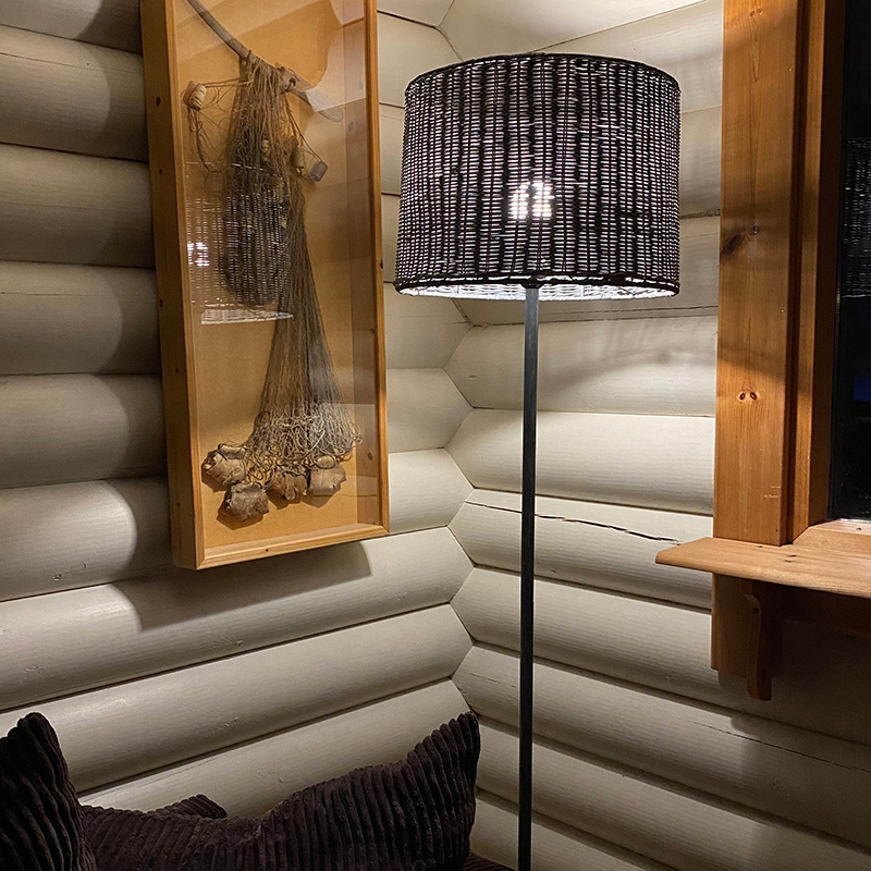 Golvlampa Sunwind Lodge