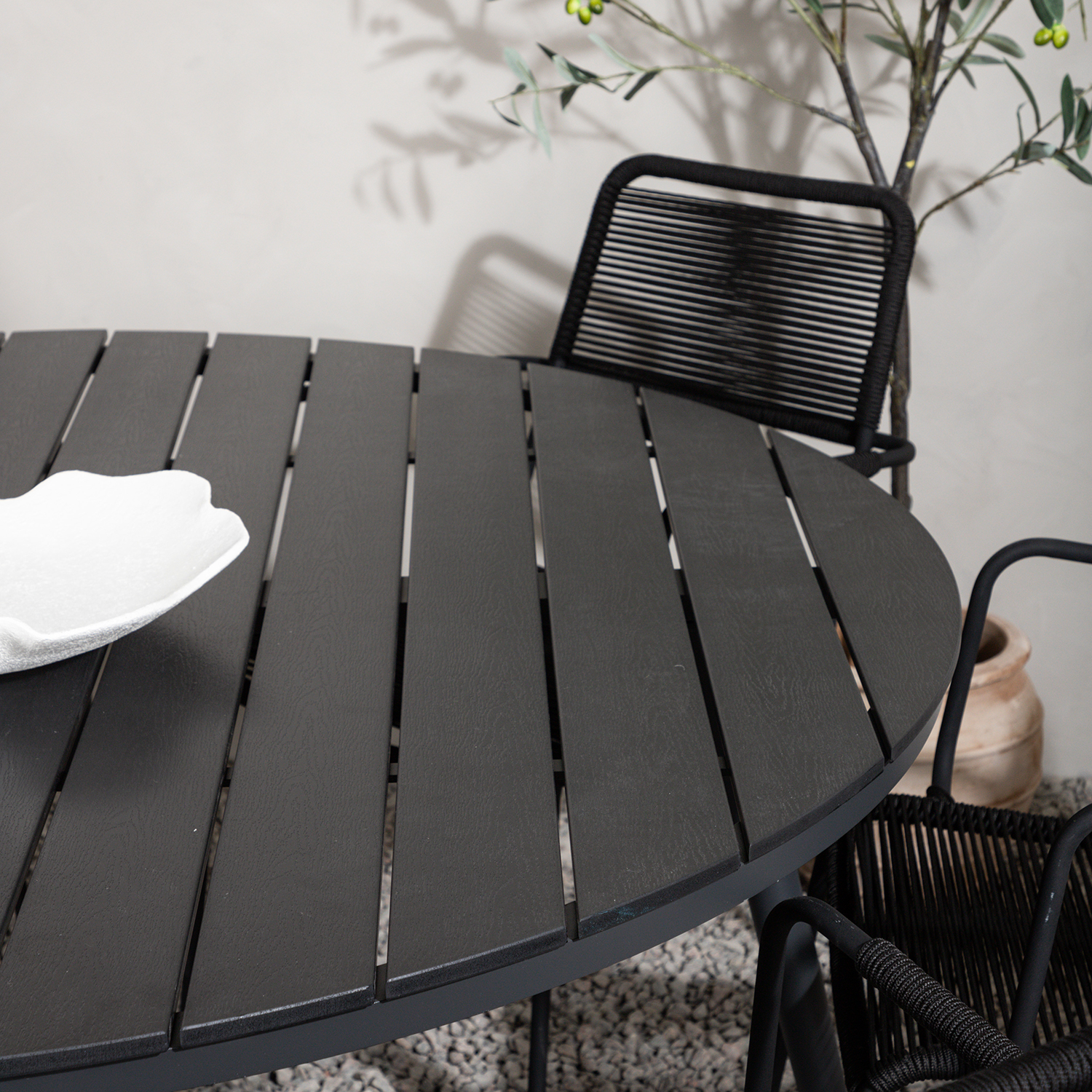 Break - Dining Table Round- Black / Black - Alu / Aintwood - Svart