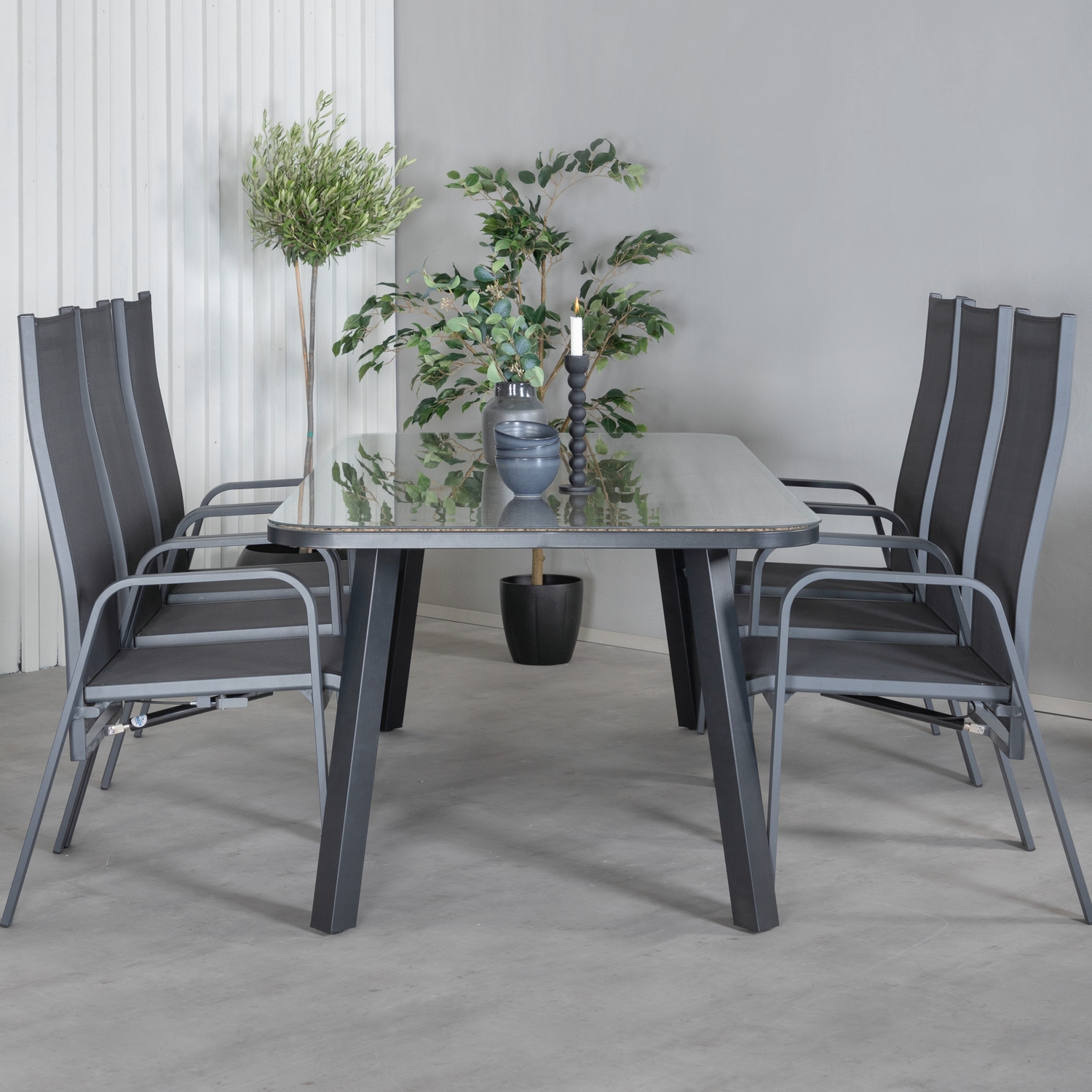 Matgrupp Venture Home Olle med 6 Curz Matstolar