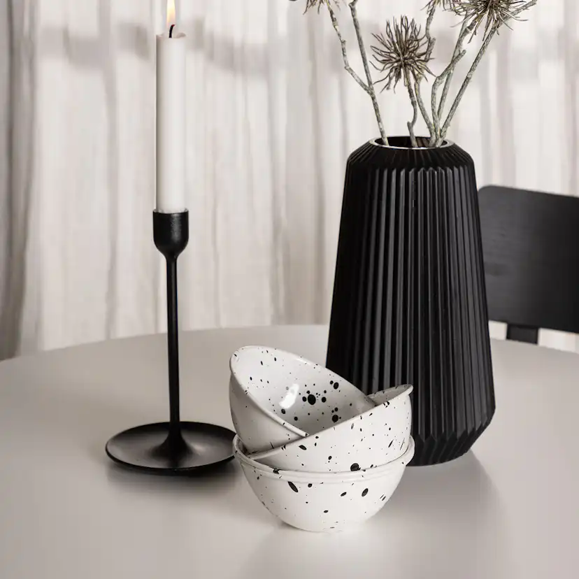 Matgrupp Venture Home Hamden Ø80 cm med 4 Montros stolar