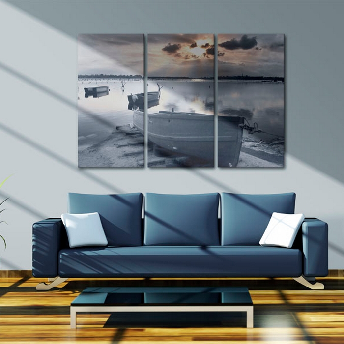 Tavla Arkiio A Small Boat By A Lake