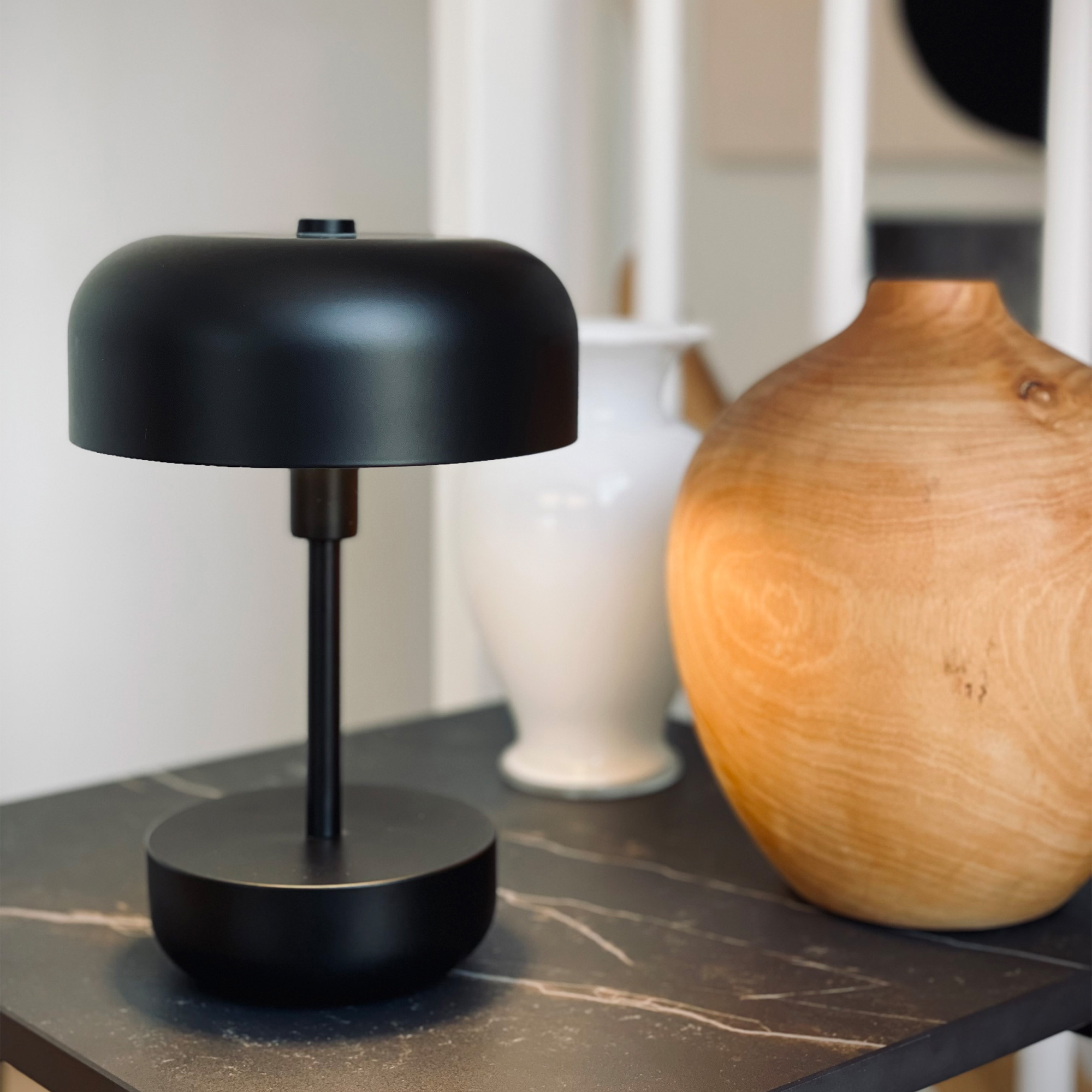 Portabel Bordslampa Dyberg Larsen Haipot LED Uppladdningsbar Svart