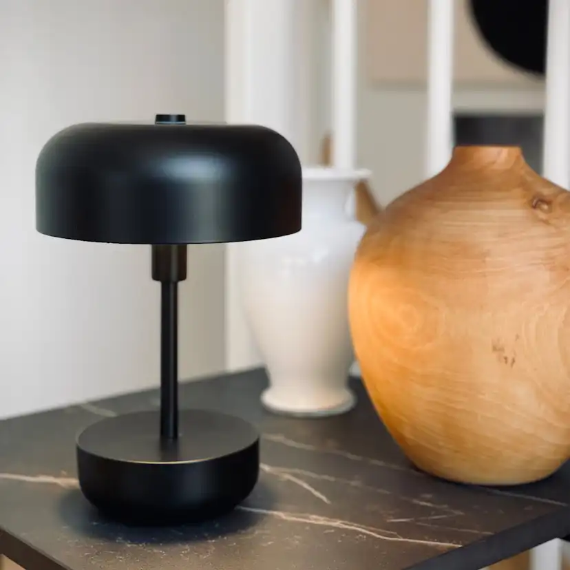 Portabel Bordslampa Dyberg Larsen Haipot LED Uppladdningsbar Svart