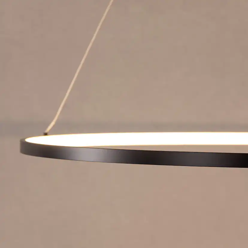 Taklampa Vind Rödäng x Josefin Lustig LED-Lampa Svart Aluminium