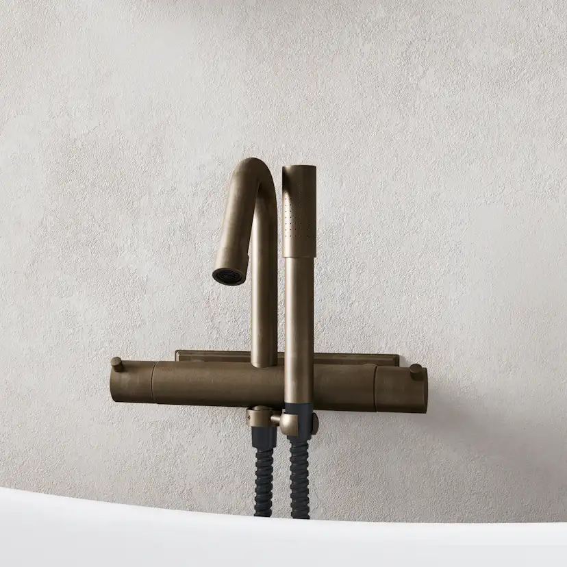 Badkarsblandare Mora Izzy Rustic med Handdusch