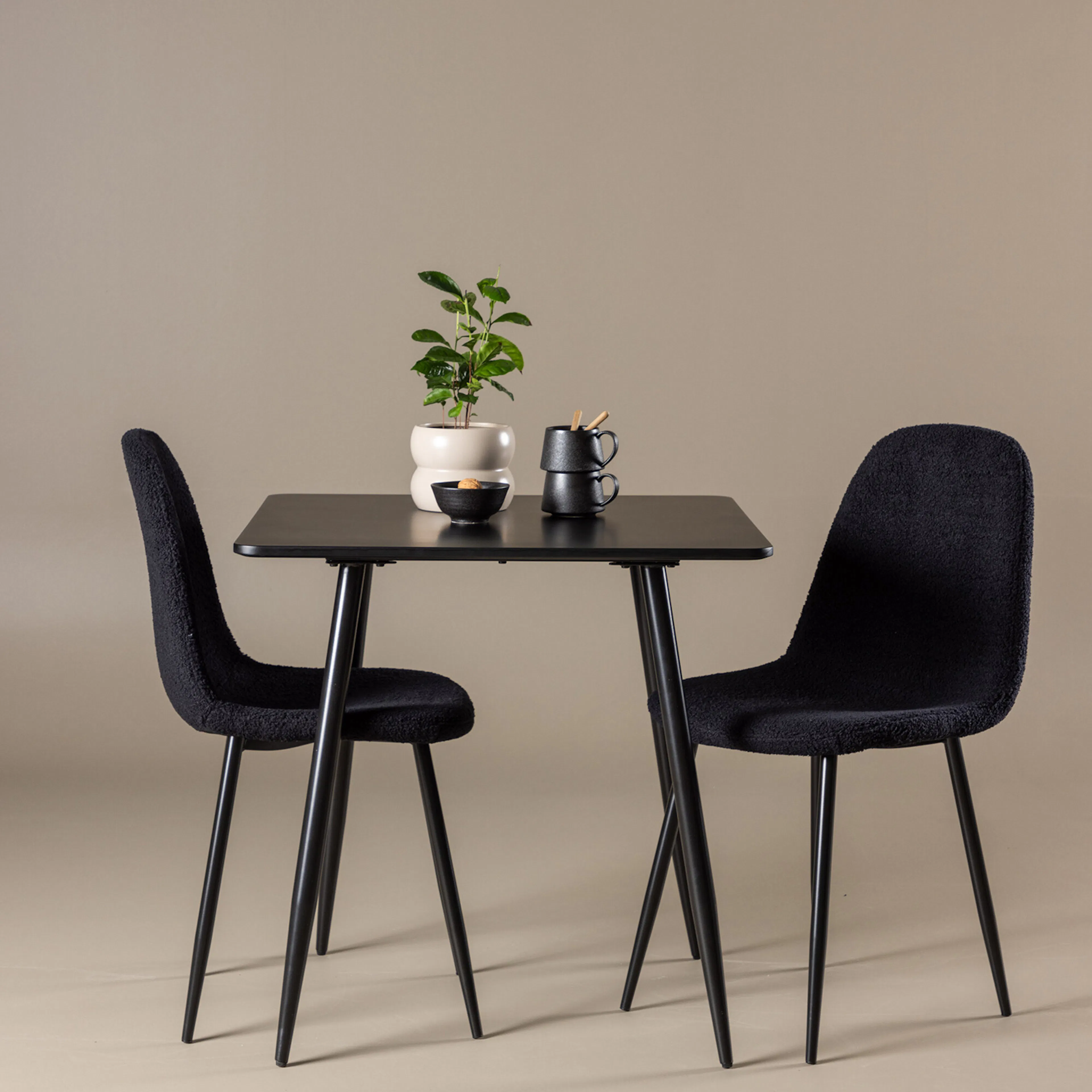 Matgrupp Venture Home Polar 75 med 2 st Polar Stolar Teddy
