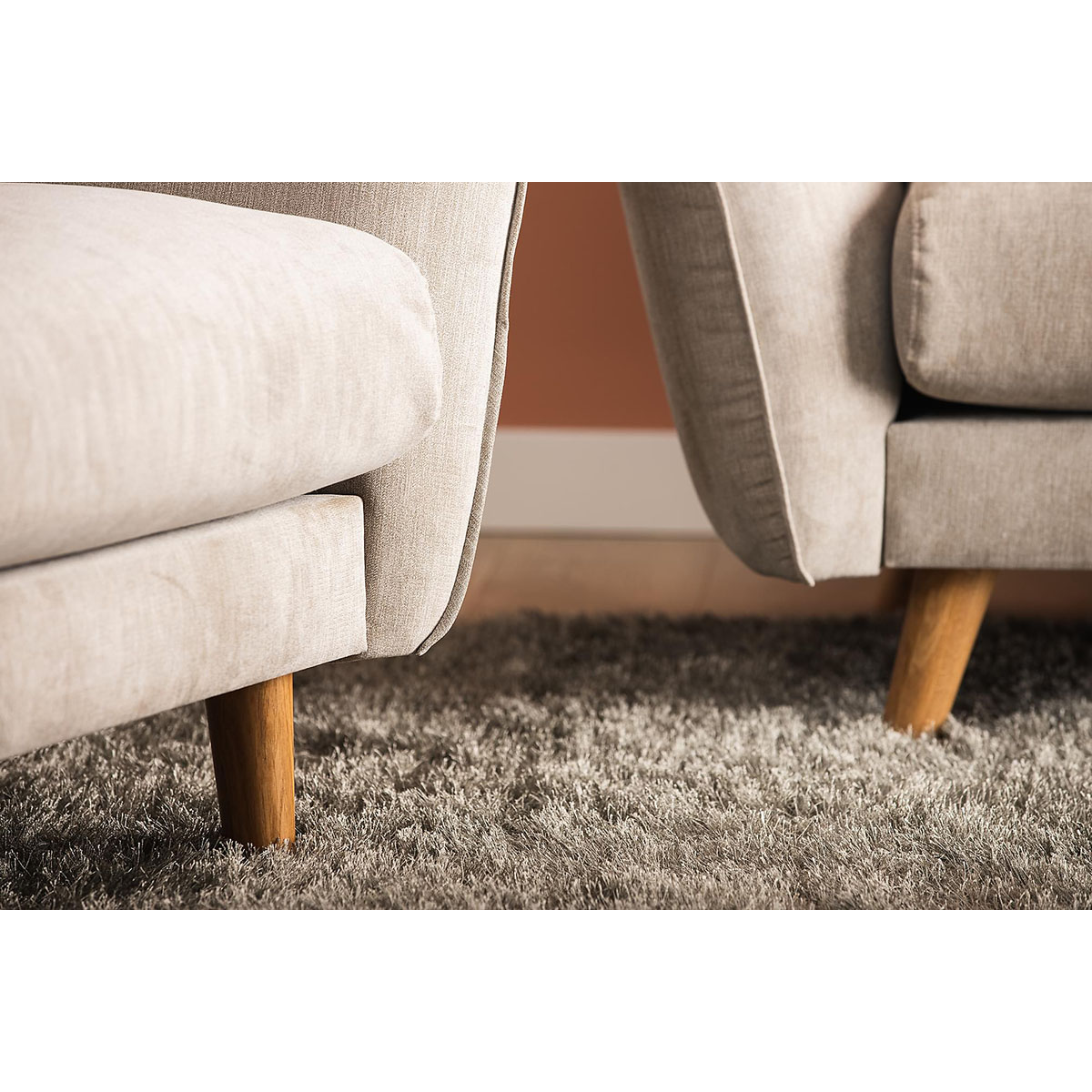 Trend Lyx Schäslongsoffa Höger Beige, Svarta ben