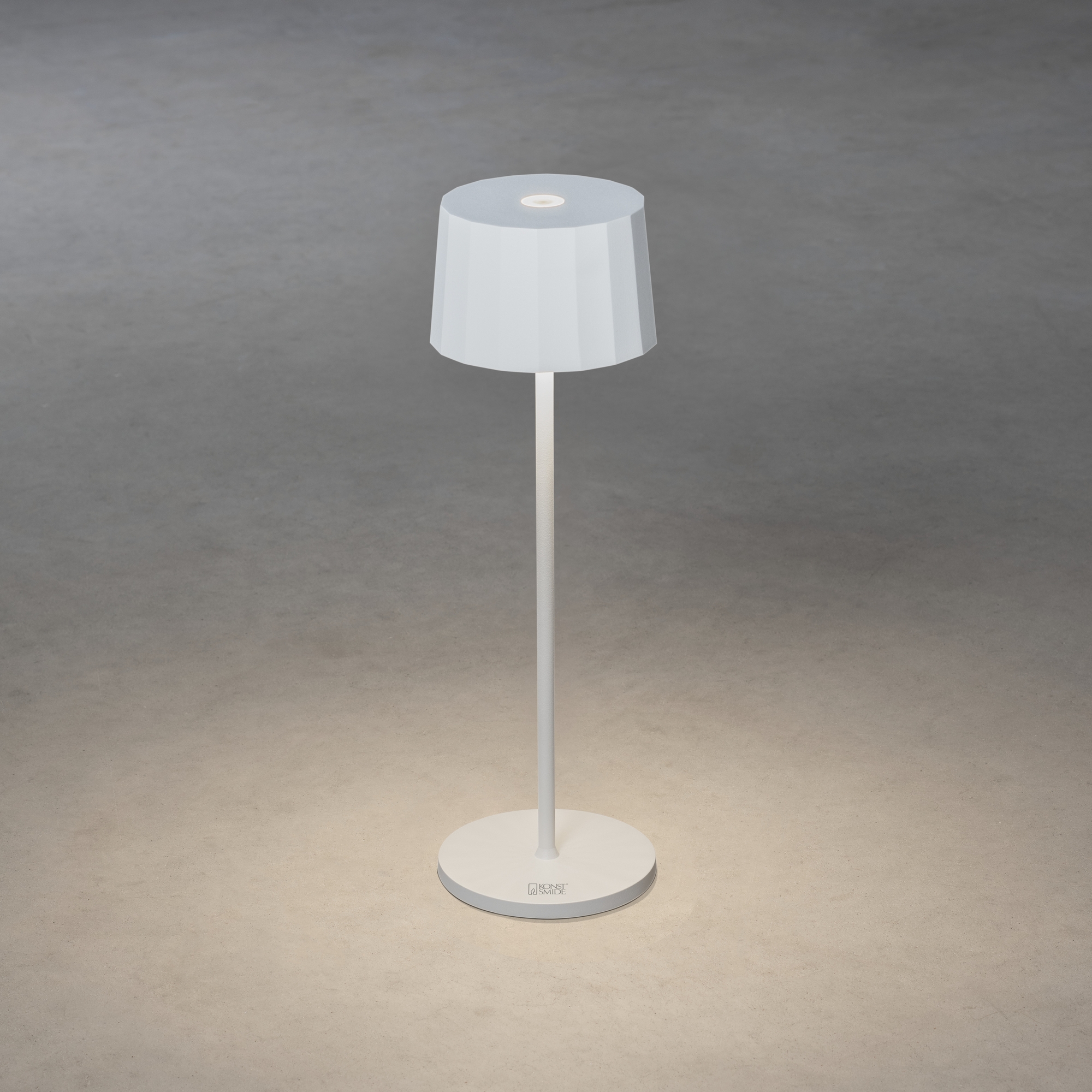 Positano bordslampa vit USB Vit