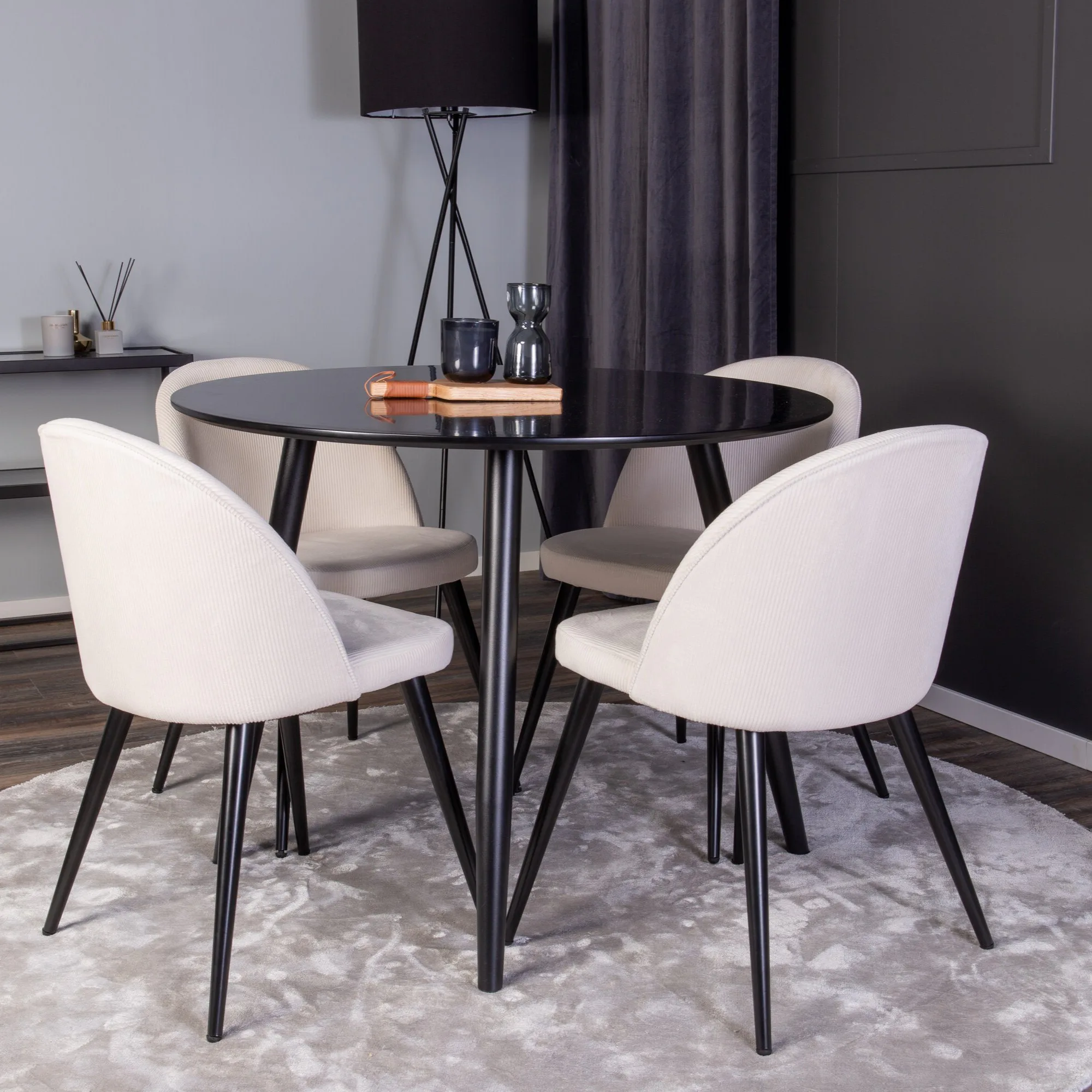 Matgrupp Venture Home Plaza med 4st Velvet Stolar
