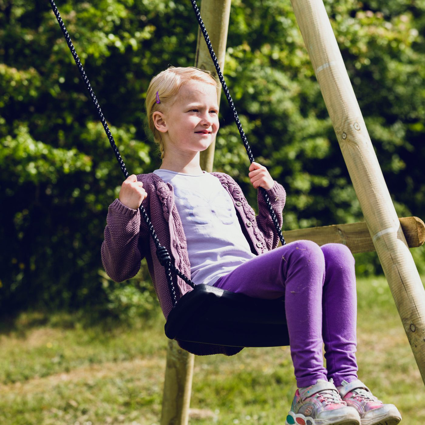 Barngunga Nordic Play Svart med Justerbart Rep