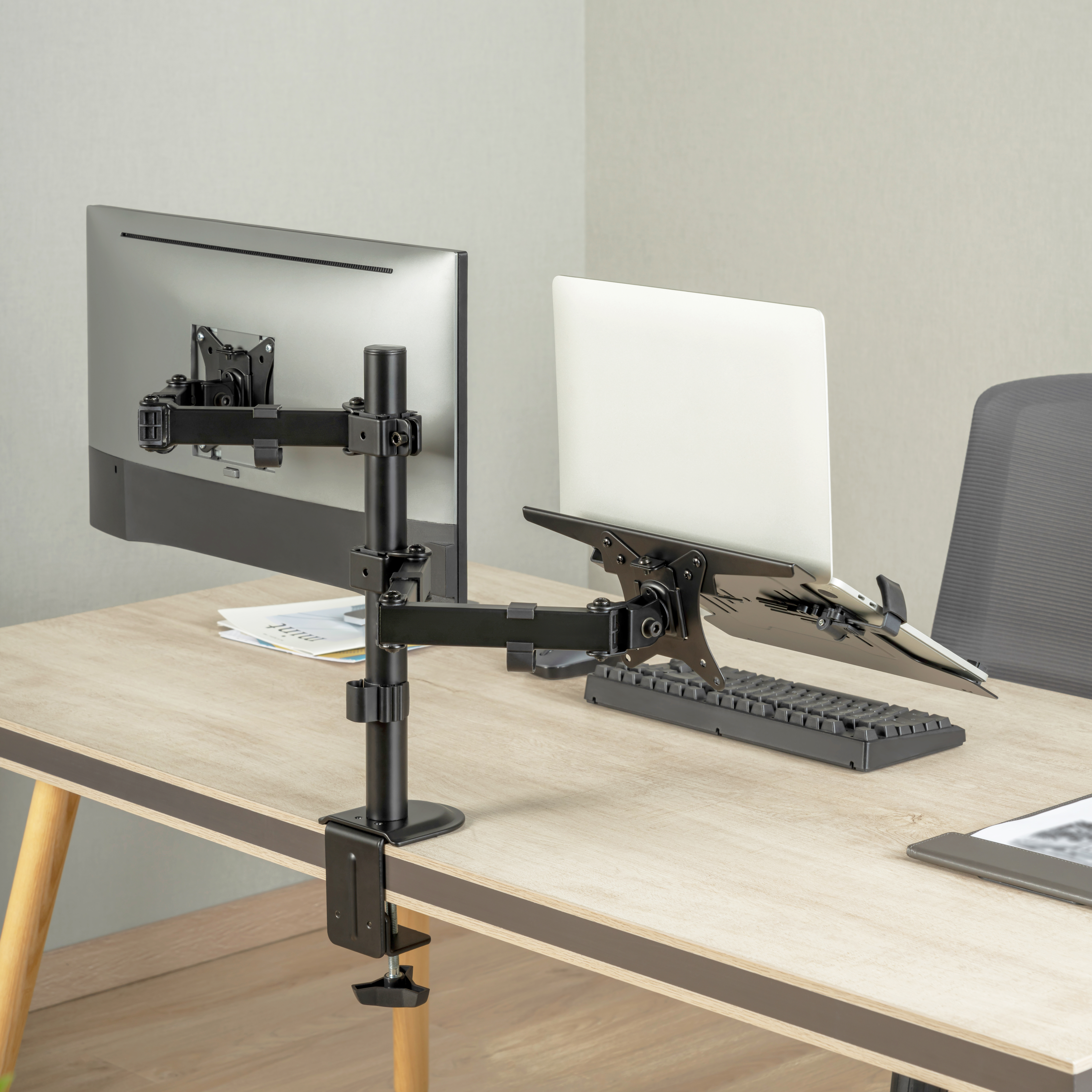 Monitorfäste LogiLink 17-32 tum med Hållare För Laptop/Surfplatta 10-15,6 tum
