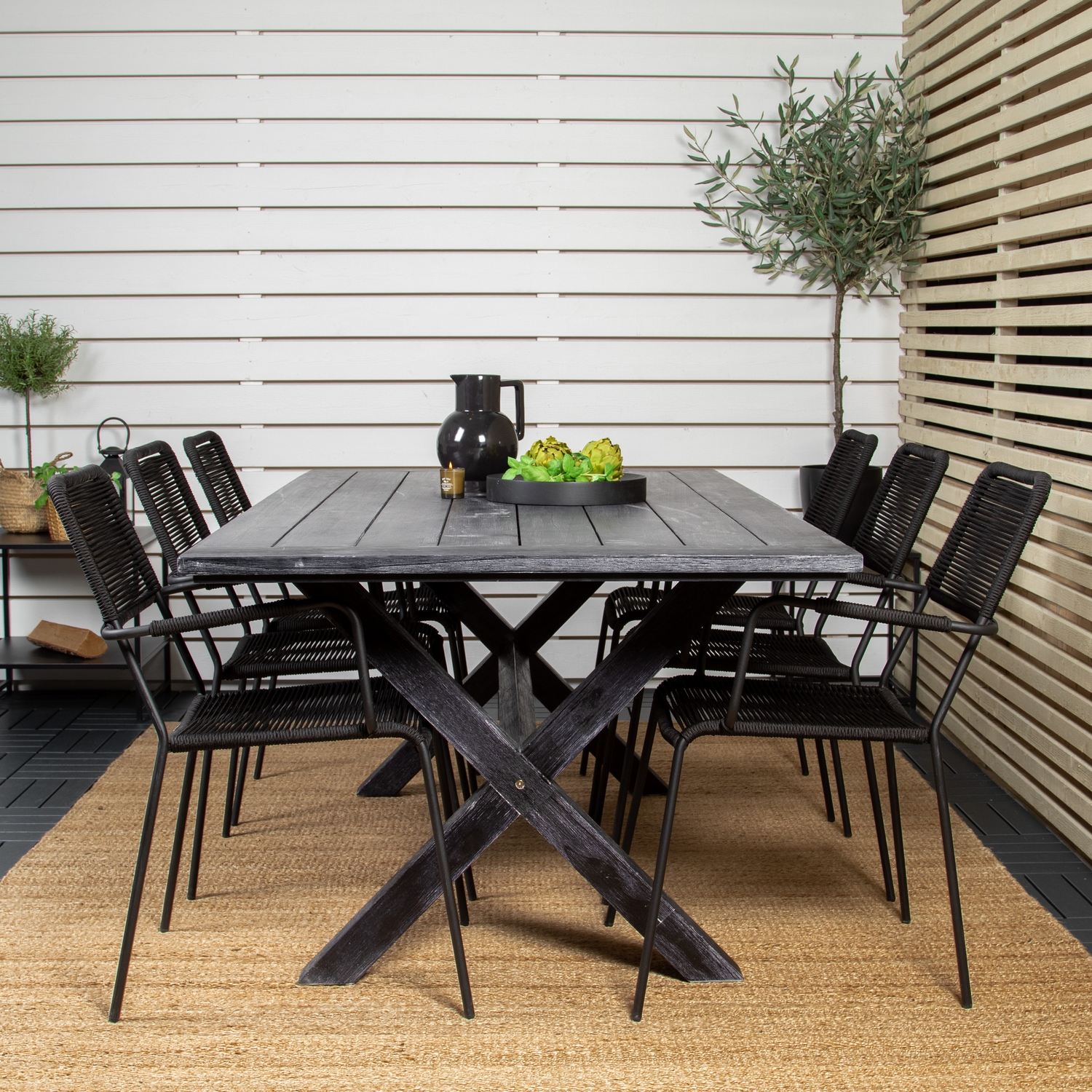 Rives Dining Table 200*100cm - Black Acacia+Lindos Armchair Svart/Svart