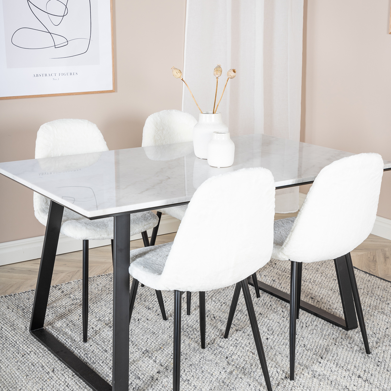 Matgrupp Venture Home Estelle 140 med 4 Pooya Stolar