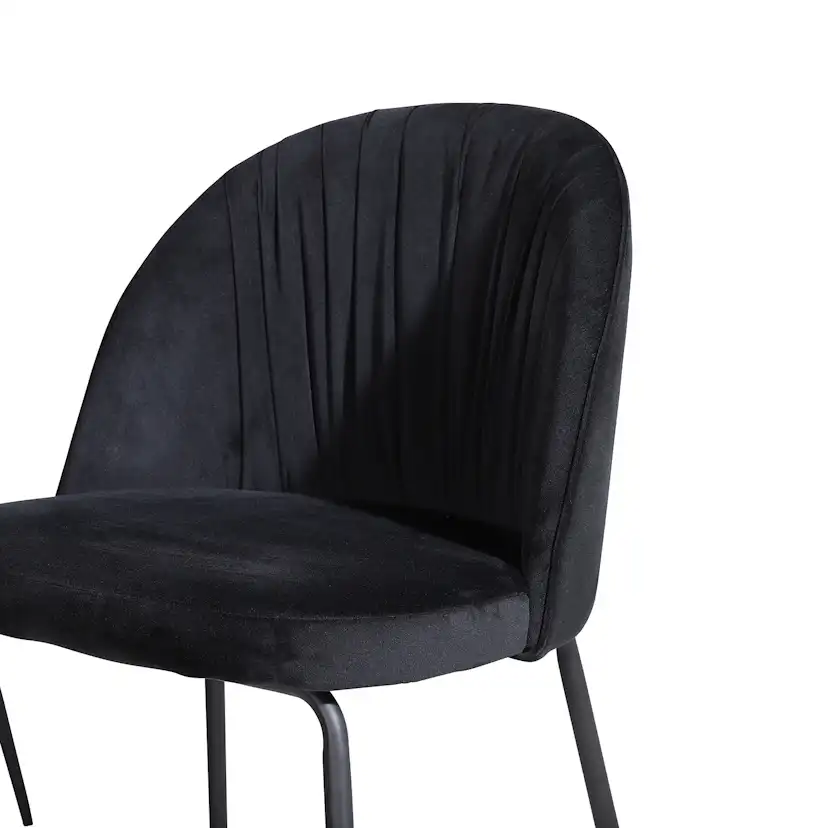 Matgrupp Venture Home Ina med 4 Wrigley Stolar Sammet