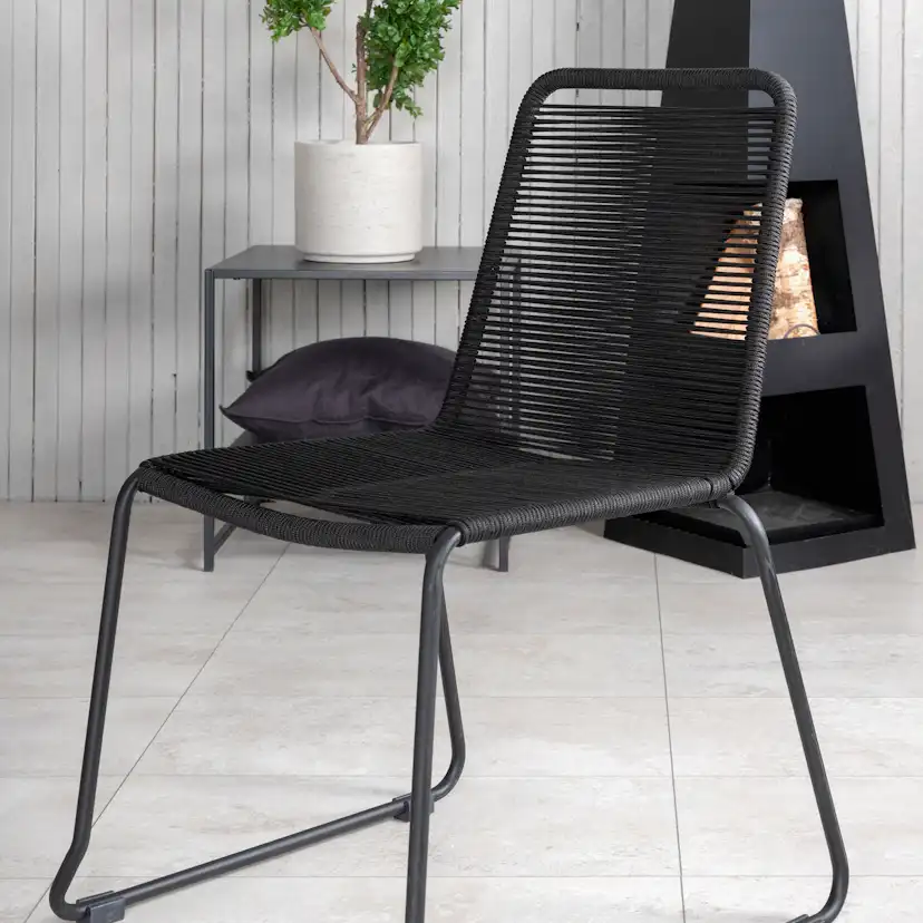 Matgrupp Venture Home Peoria med 6 Leon Stapelbara Matstolar