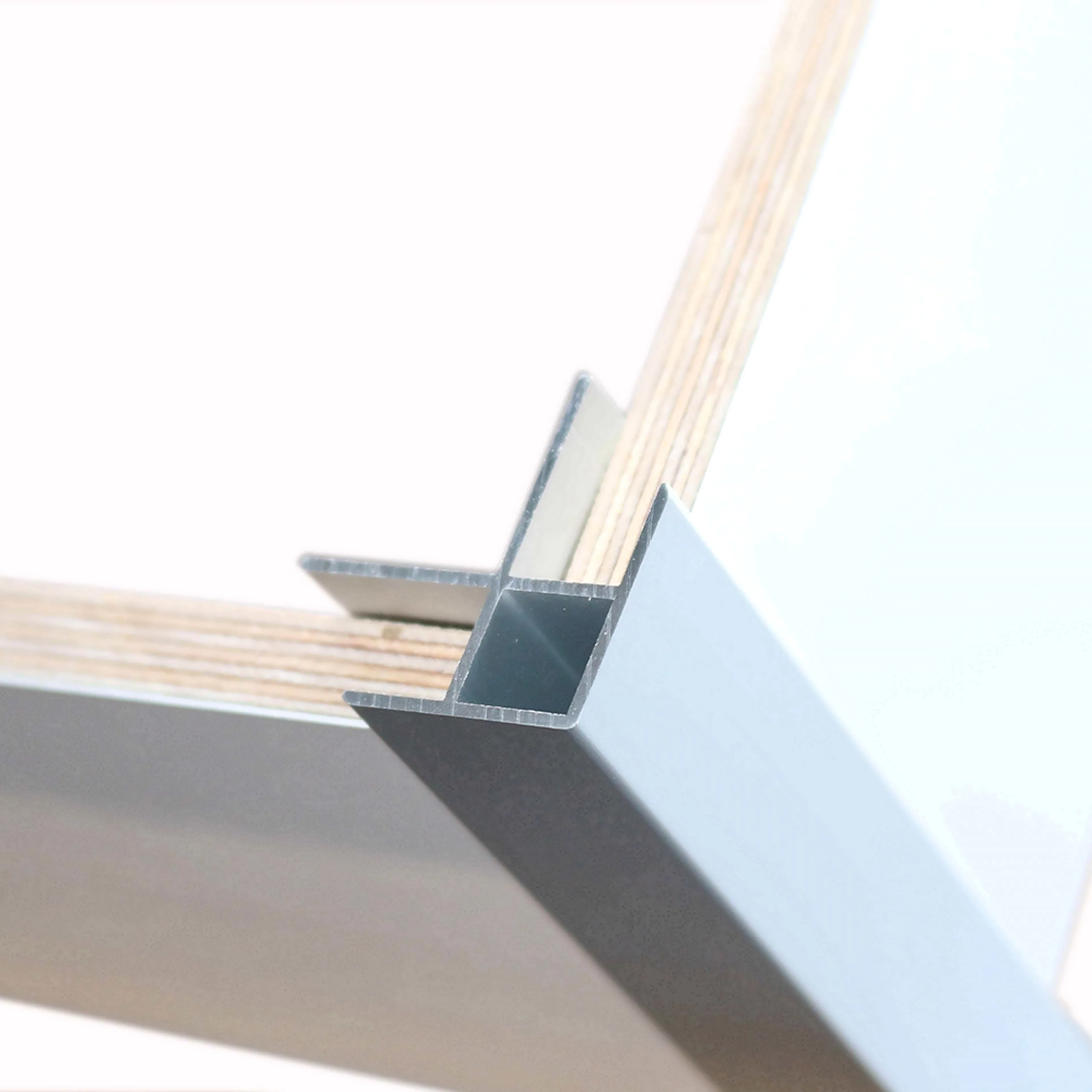 Utvändig Hörnlist BerryAlloc Wall & Water 2,4 m Aluminium