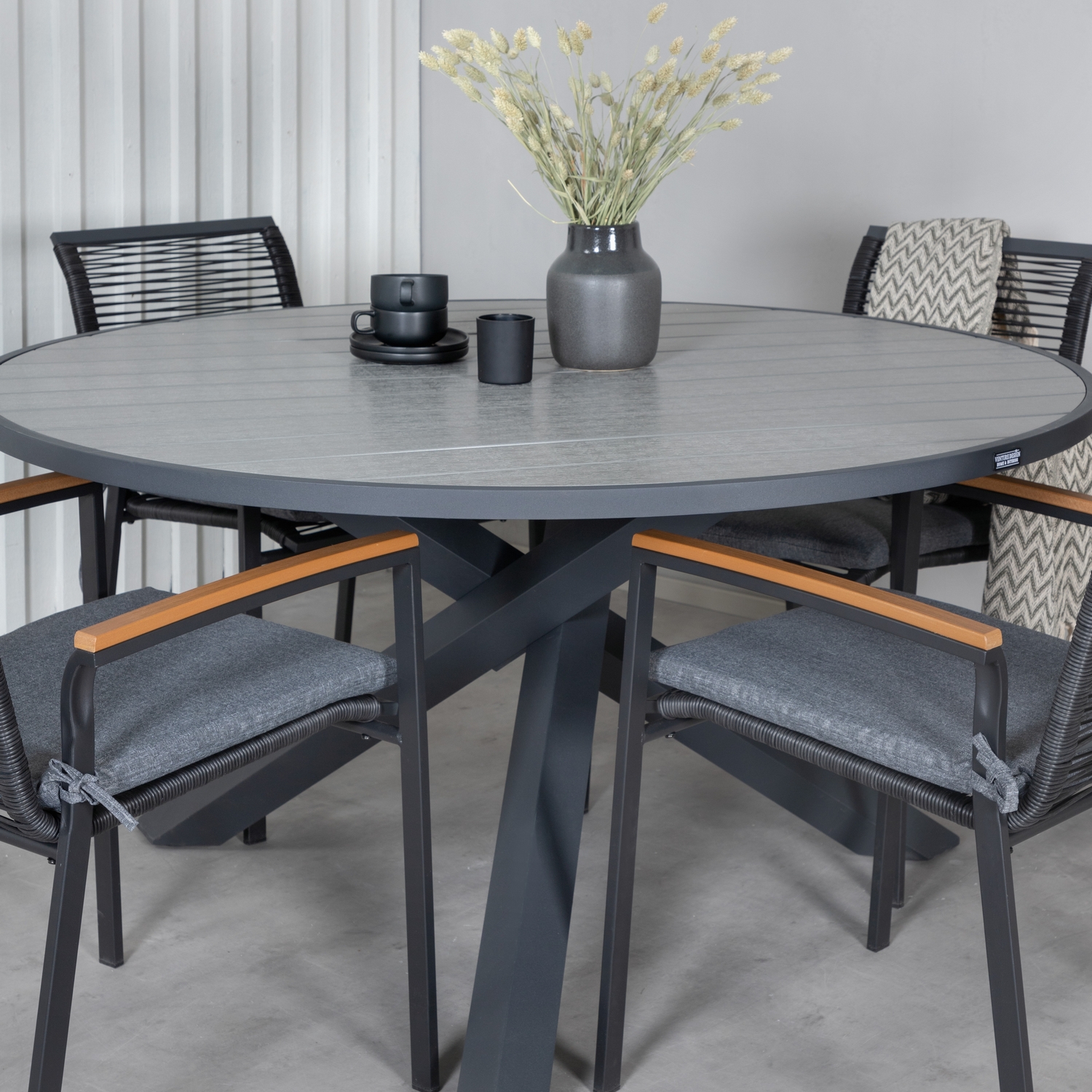 Matgrupp Utomhus Venture Home Pincy med 4 Douglas Trädgårdsstolar
